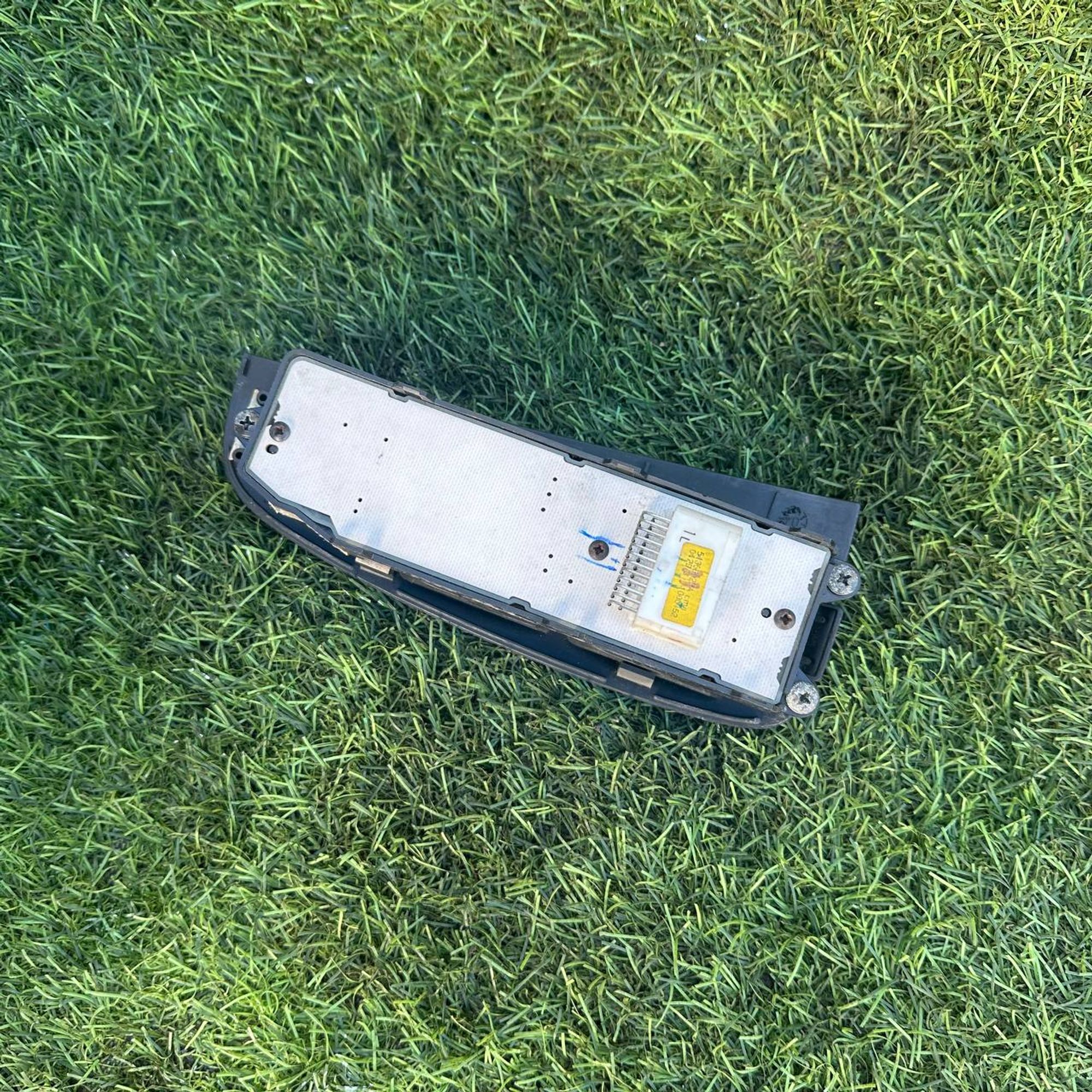 https://ycs.partsauto.market/partsauto-images/thmbs/userImages/772e461030aea93f4dbb6447c0f924d3/part/5b7155b4-2ef8-44fa-89c0-fff4be96ad9e_1738238849922.jpg