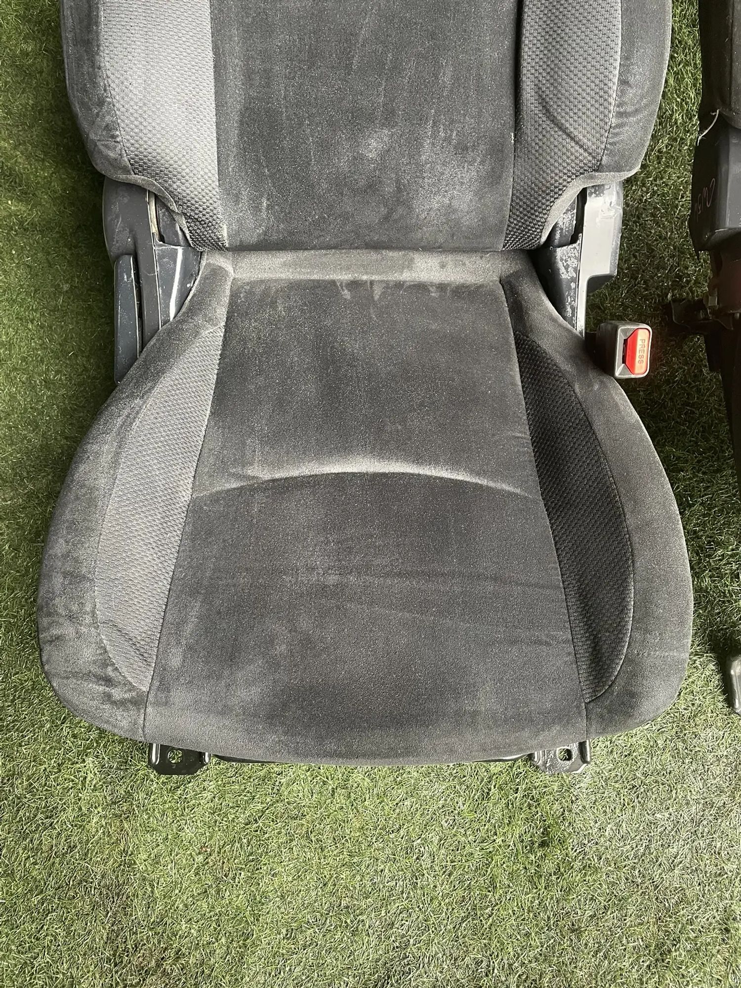 https://ycs.partsauto.market/partsauto-images/thmbs/userImages/772e461030aea93f4dbb6447c0f924d3/part/5bc19fe8-bb6f-4631-a1f1-4a09767e867e_1777967898213.jpg