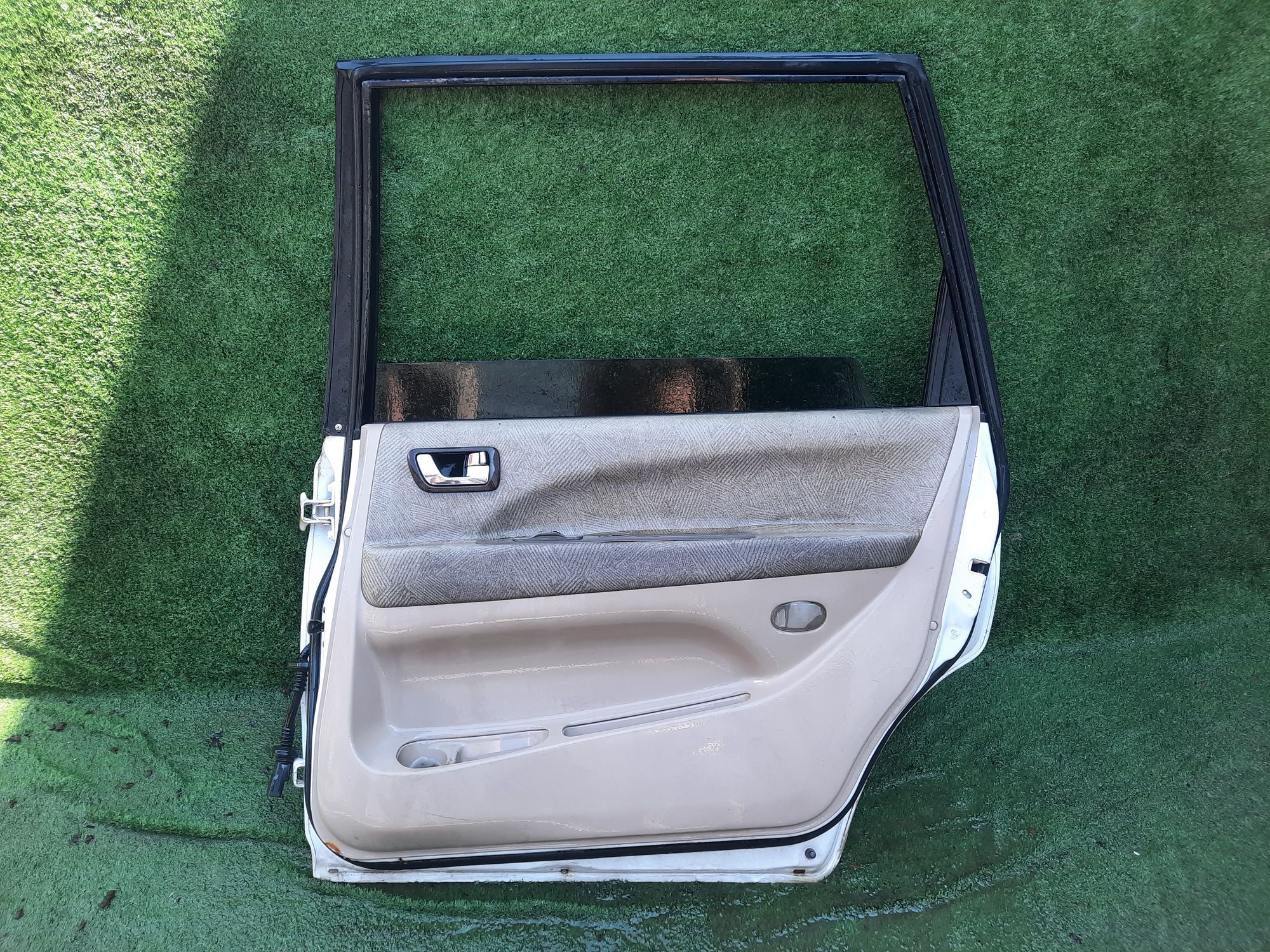 862 дверь на MITSUBISHI CHARIOT N84W, 6500 рублей, Невинномысск