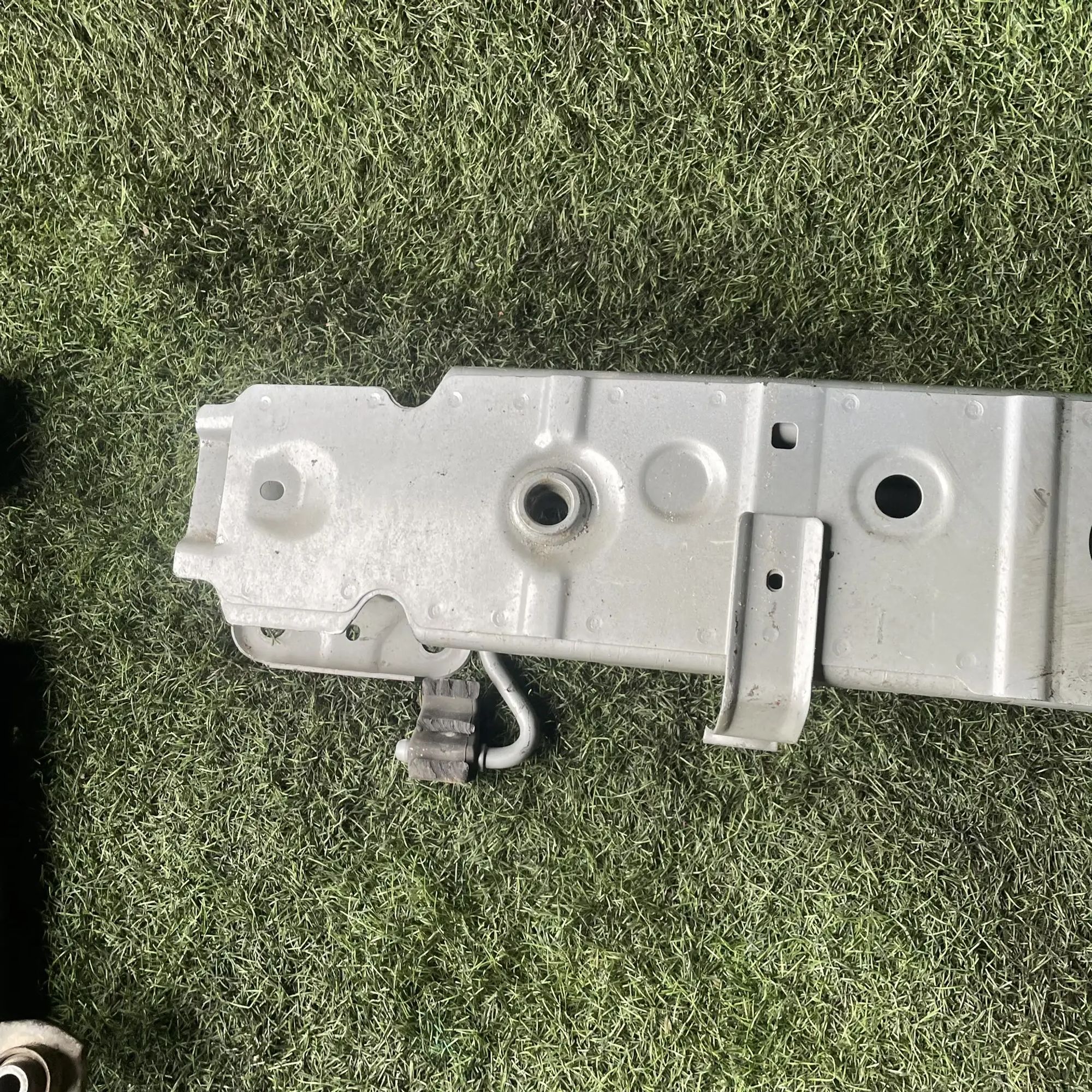 https://ycs.partsauto.market/partsauto-images/thmbs/userImages/772e461030aea93f4dbb6447c0f924d3/part/5d9797f3-5009-42f1-86e0-a4a1425a8f4e_1776939962738.jpg