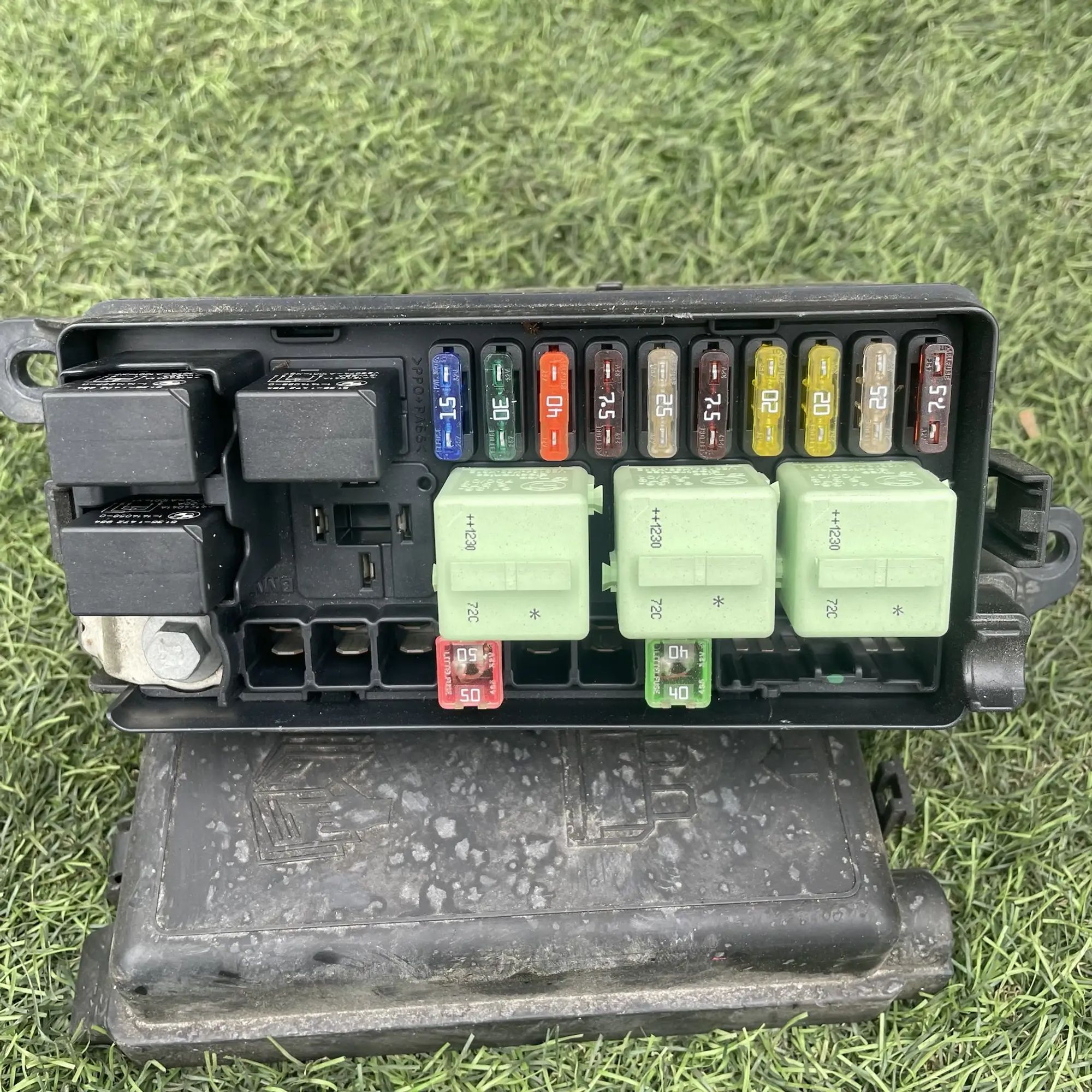 https://ycs.partsauto.market/partsauto-images/thmbs/userImages/772e461030aea93f4dbb6447c0f924d3/part/5debe651-e197-4161-a33e-beaf32bdb115_1779098527189.jpg