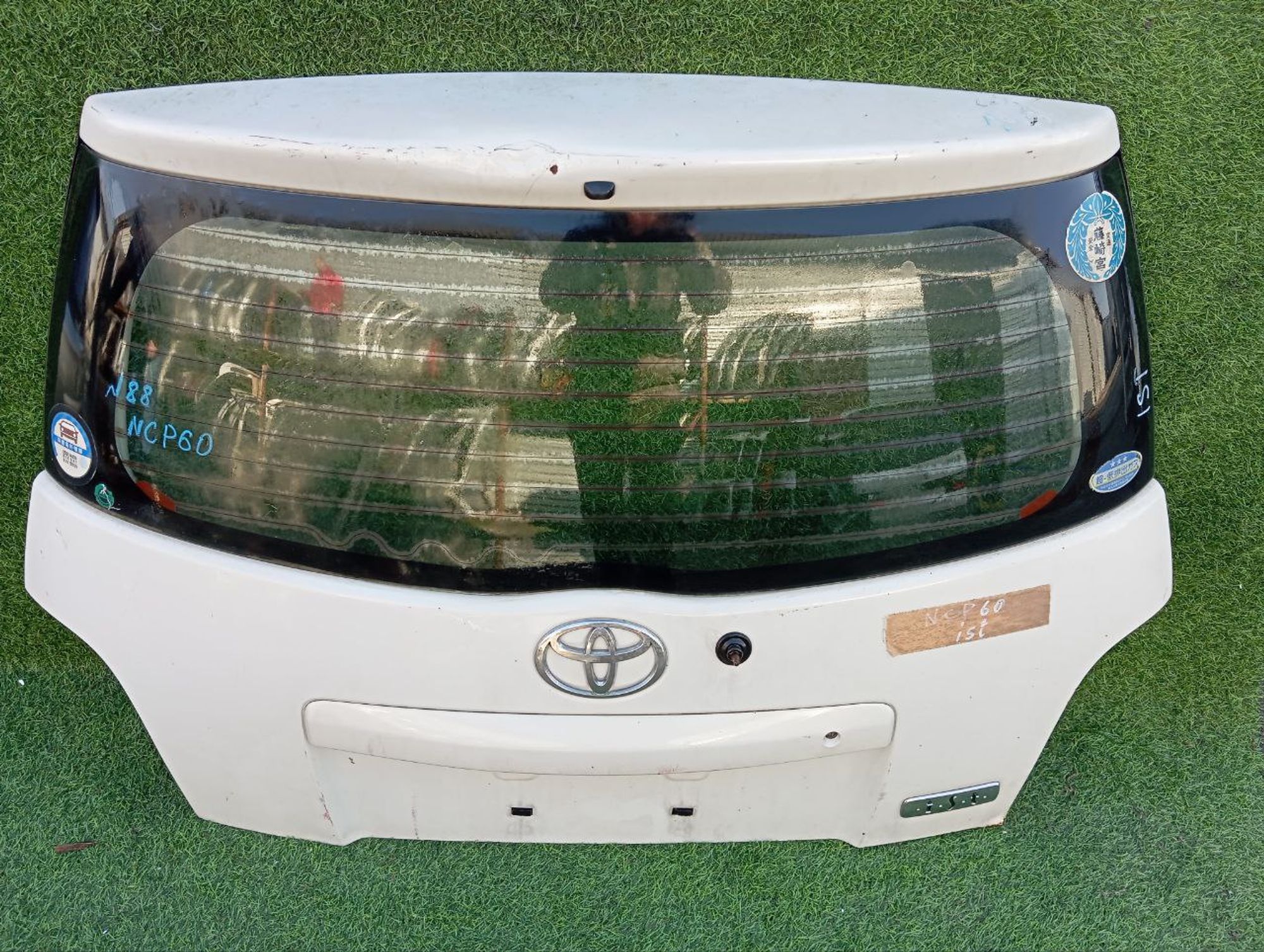 88 дверь багажника на TOYOTA IST NCP60, 12500 рублей, Невинномысск