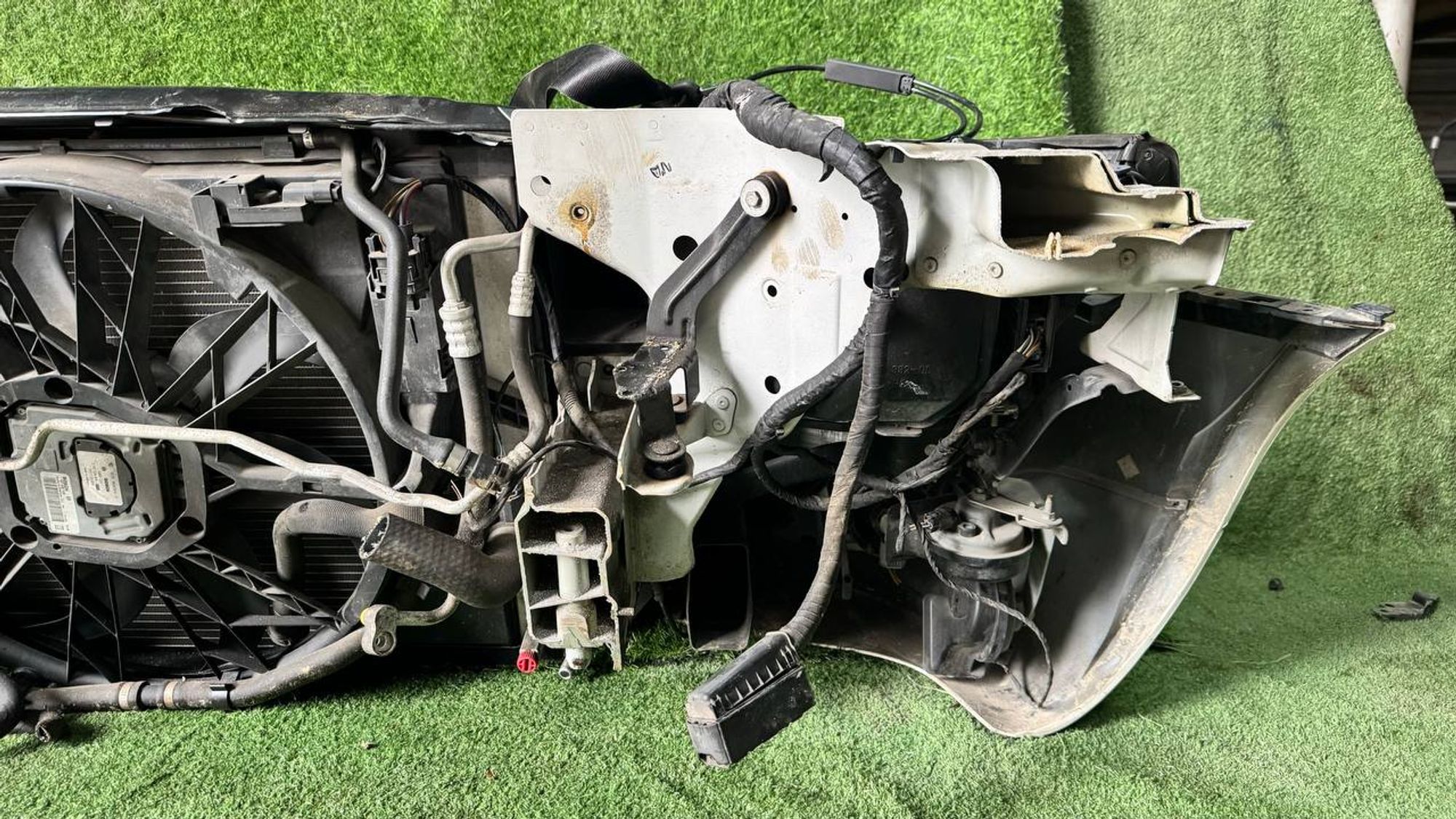 https://ycs.partsauto.market/partsauto-images/thmbs/userImages/772e461030aea93f4dbb6447c0f924d3/part/5f55eebf-7e5e-4f0f-b112-bf724f9c48fb_1727155560848.jpg