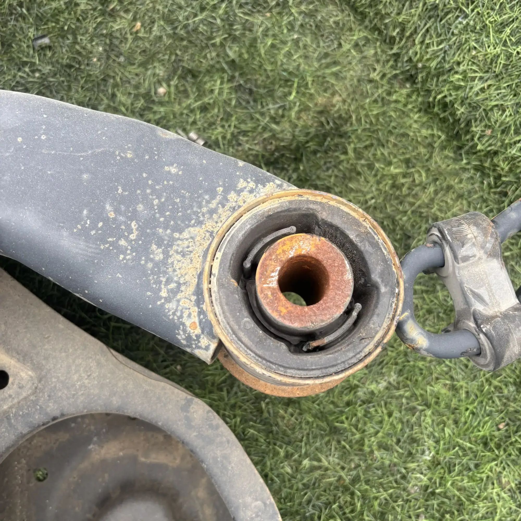 https://ycs.partsauto.market/partsauto-images/thmbs/userImages/772e461030aea93f4dbb6447c0f924d3/part/5fa82b31-e45c-487e-91b4-4f344dda925a_1777016131951.jpg
