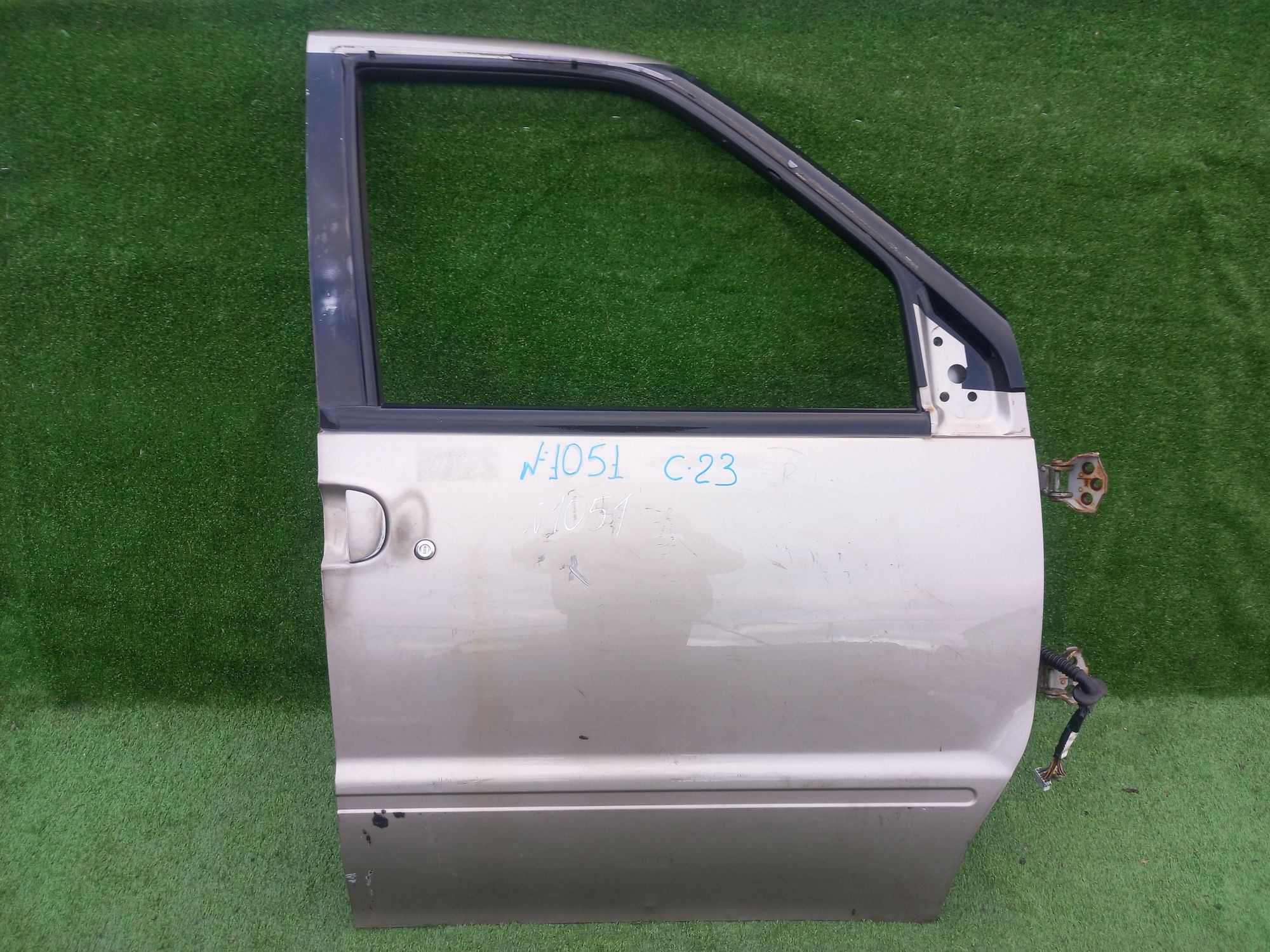 1051 дверь F/R на NISSAN SERENA C23, 6000 рублей, Невинномысск