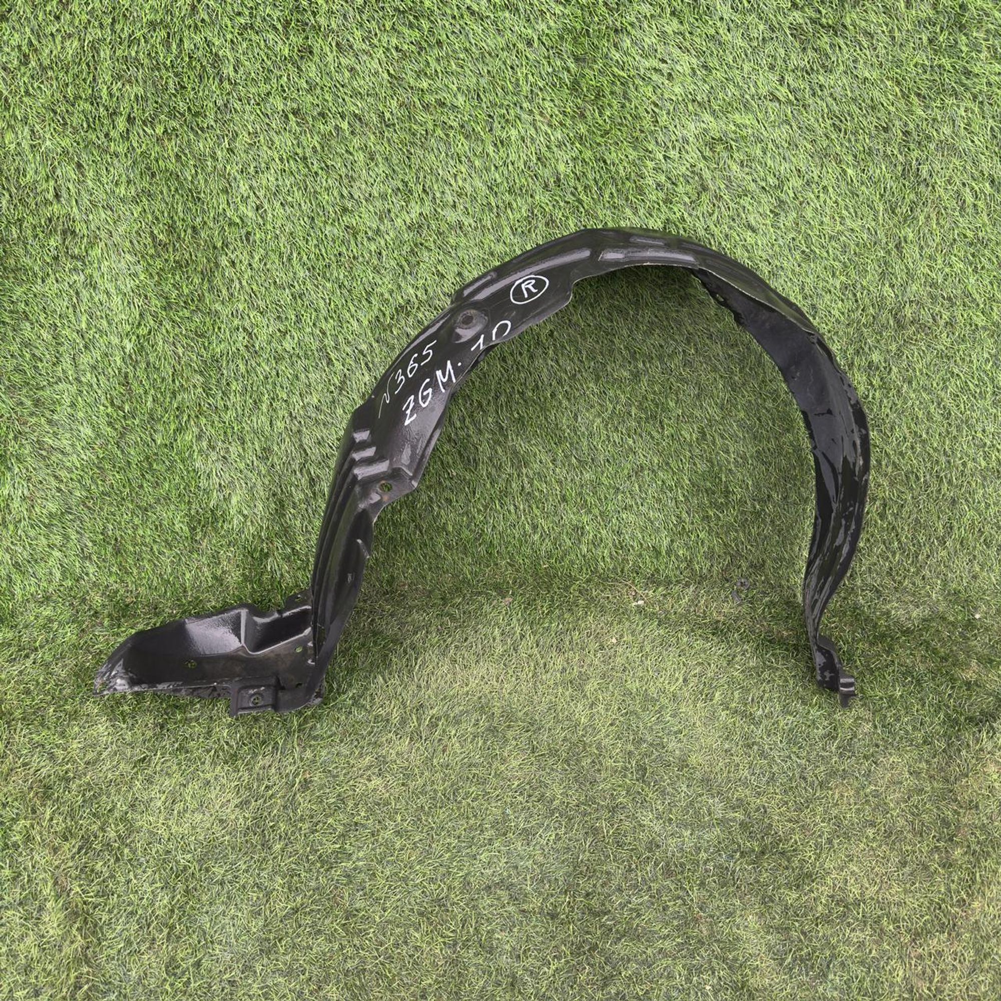 365 Подкрылок передний правый TOYOTA ISIS ZGM10, 999 рублей, Невинномысск