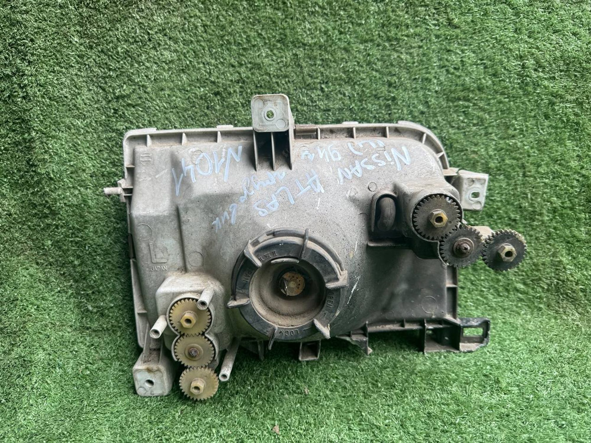 1041 фара левая NISSAN ATLAS, 6500 рублей, Невинномысск