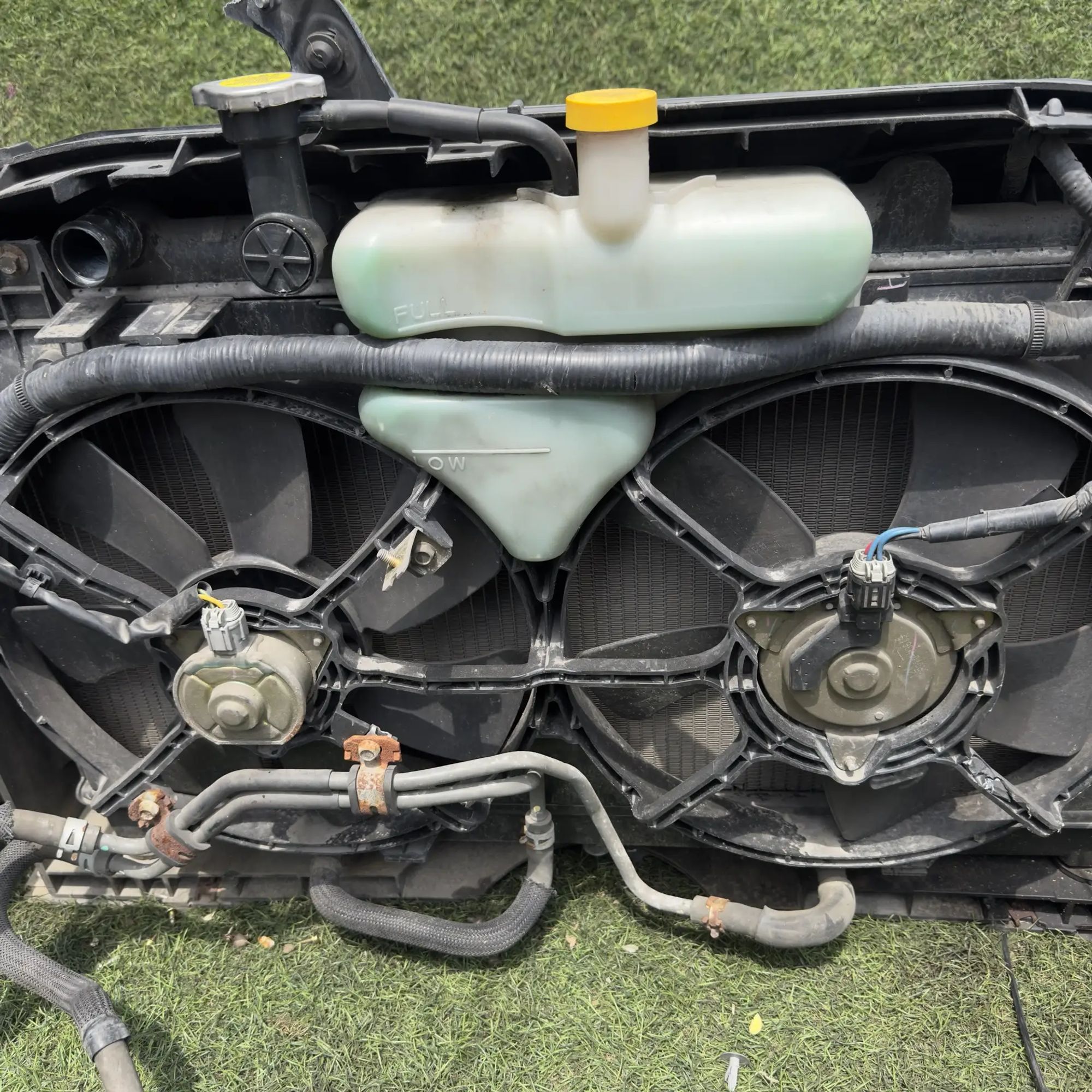 https://ycs.partsauto.market/partsauto-images/thmbs/userImages/772e461030aea93f4dbb6447c0f924d3/part/617eb65e-eb8c-4679-96e9-6d840535173e_1778156184640.jpg