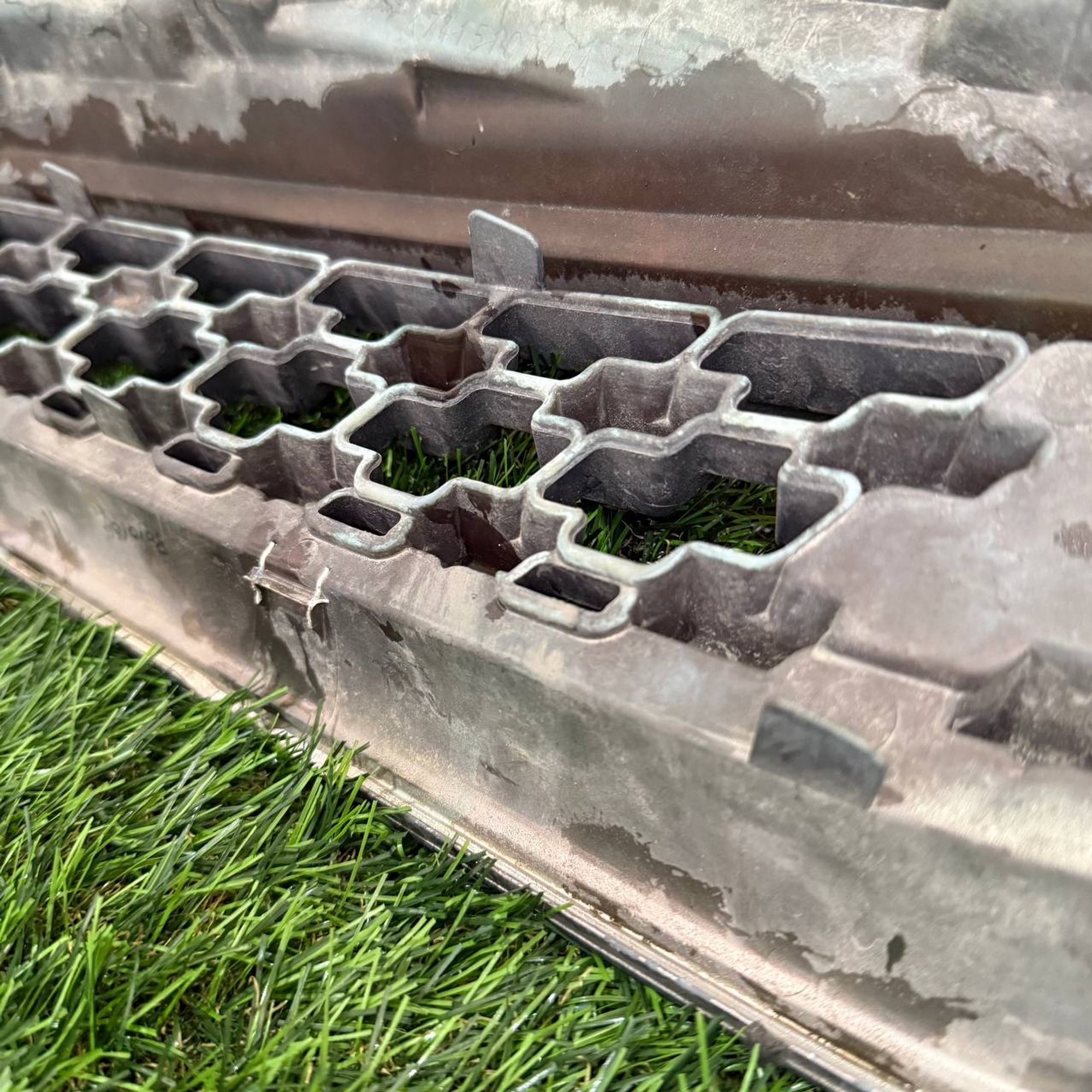 634 Решетка радиатора NISSAN MARCH K12 ПРАВО, 2000 рублей, Невинномысск