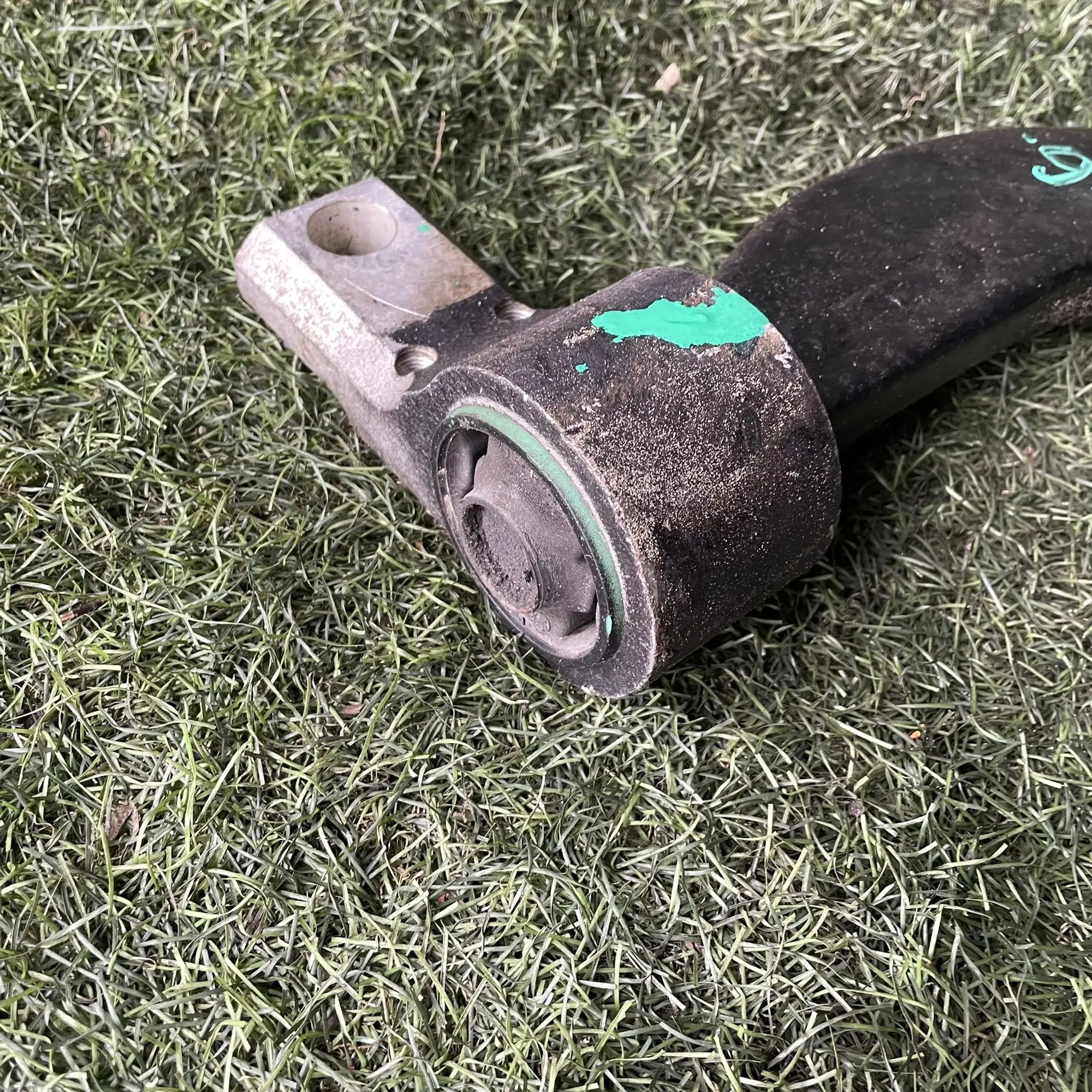 https://ycs.partsauto.market/partsauto-images/thmbs/userImages/772e461030aea93f4dbb6447c0f924d3/part/62a5811a-e4ad-4fe4-9837-20bc1ef19cc6_1776932947319.jpg