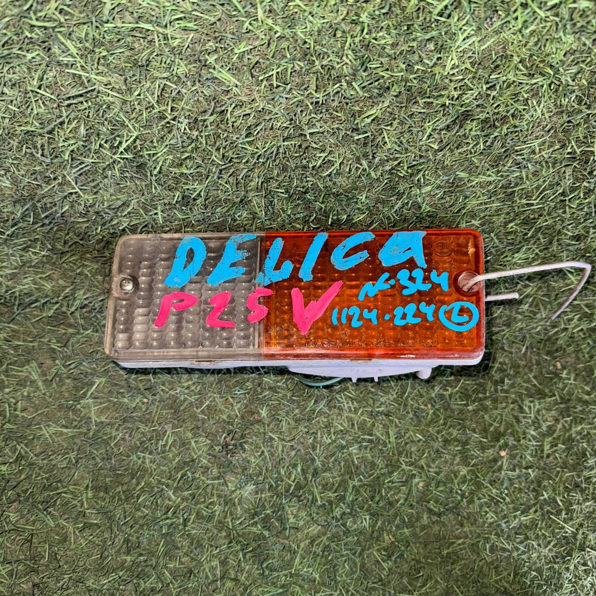 324 Фонарь габаритный левый MITSUBISHI DELICA P25V, 1 рублей, Невинномысск