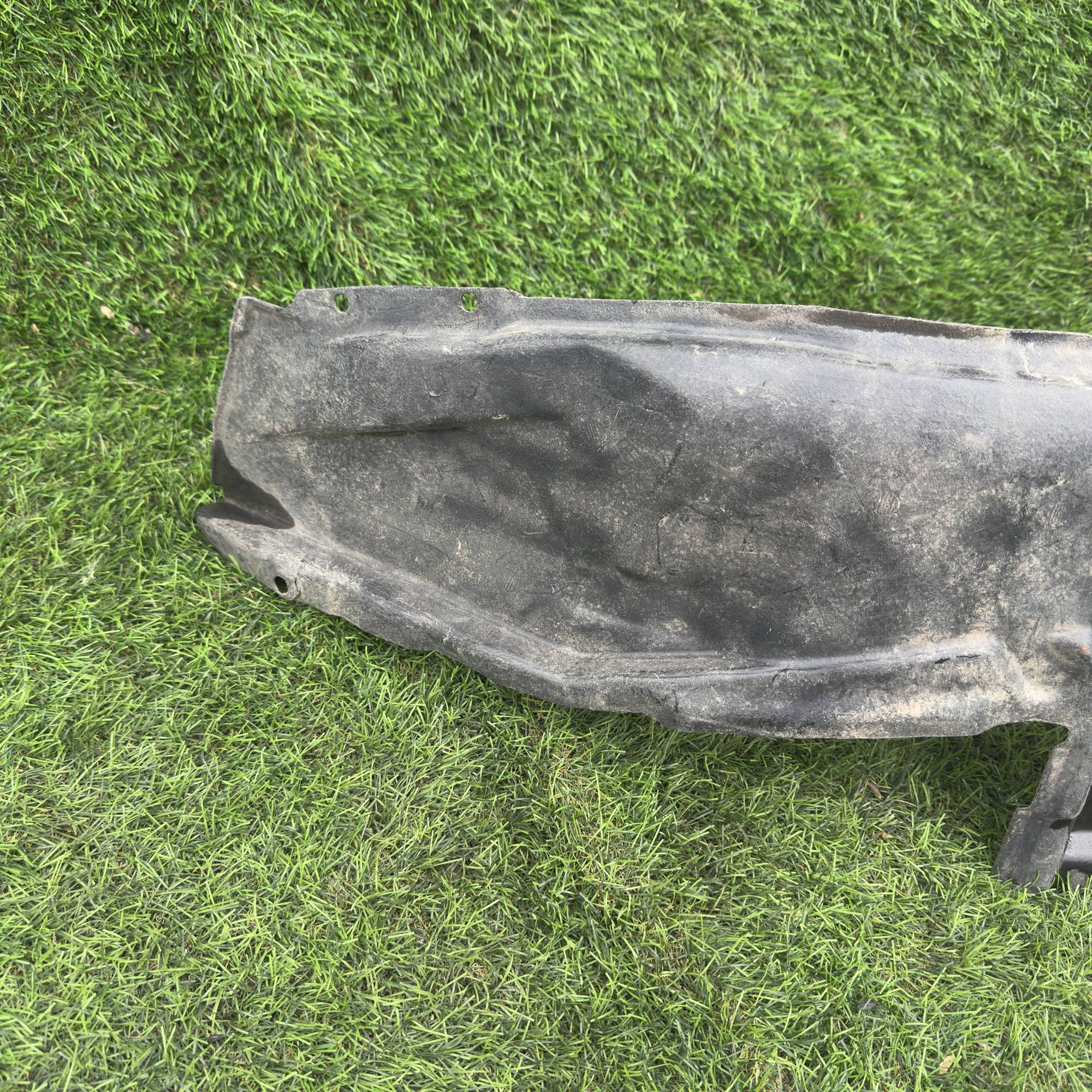 404 Подкрылок передний левый MITSUBISHI EC5A, 2500 рублей, Невинномысск