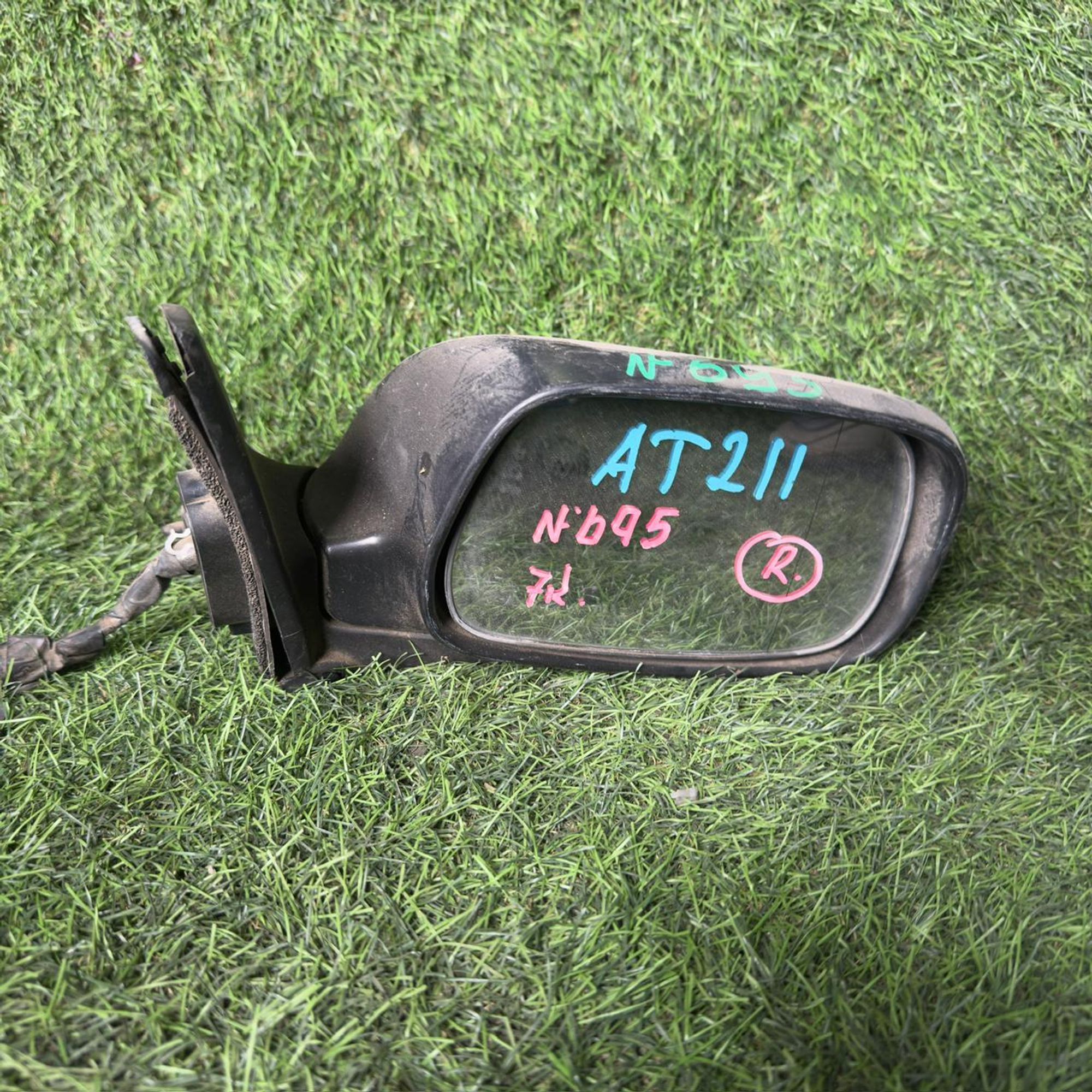 695 Зеркало боковое правое TOYOTA AT211, 5000 рублей, Невинномысск