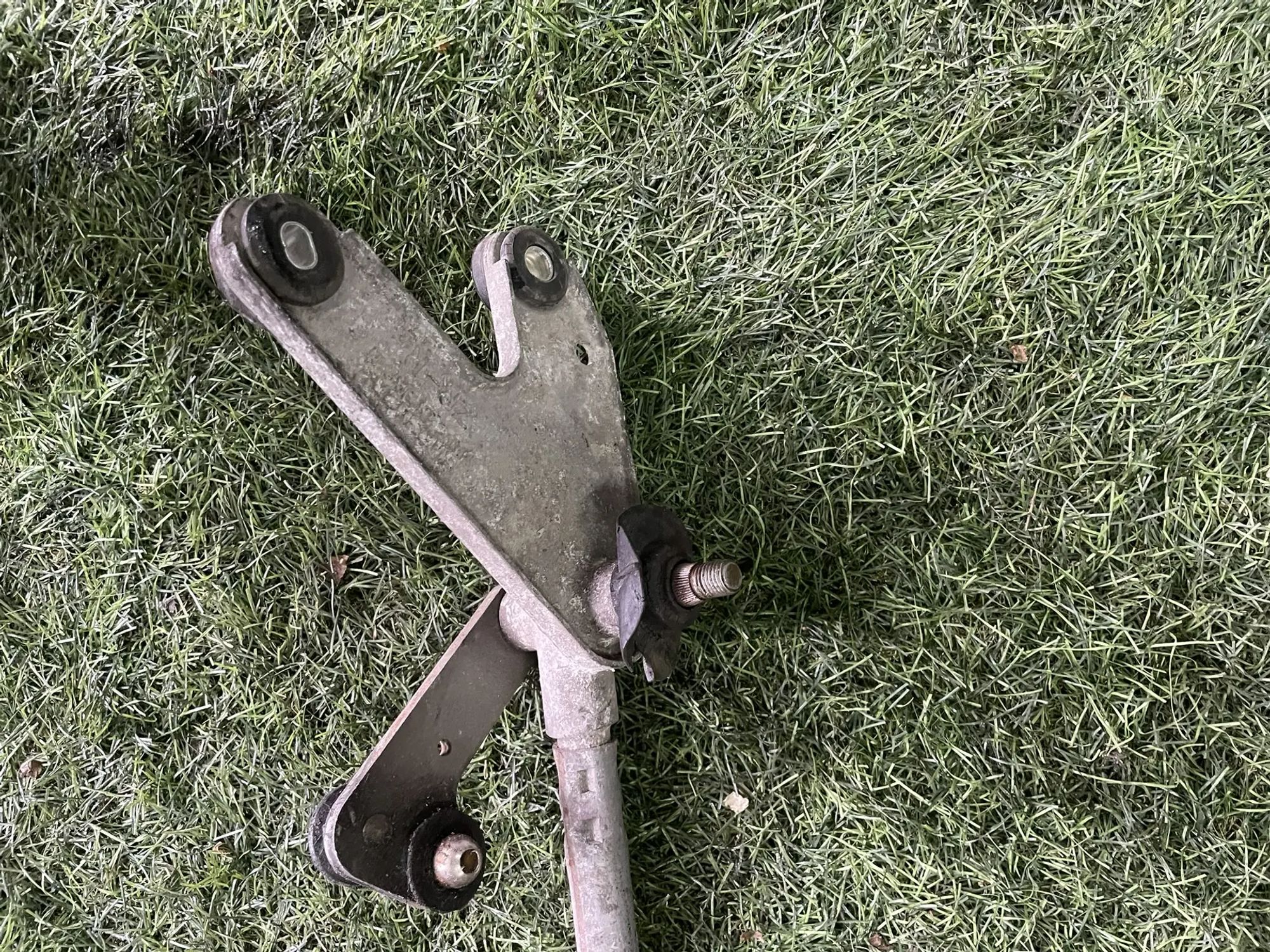 https://ycs.partsauto.market/partsauto-images/thmbs/userImages/772e461030aea93f4dbb6447c0f924d3/part/646cc131-8e33-4c4b-b9c5-a27894ee16fc_1775540528807.jpg