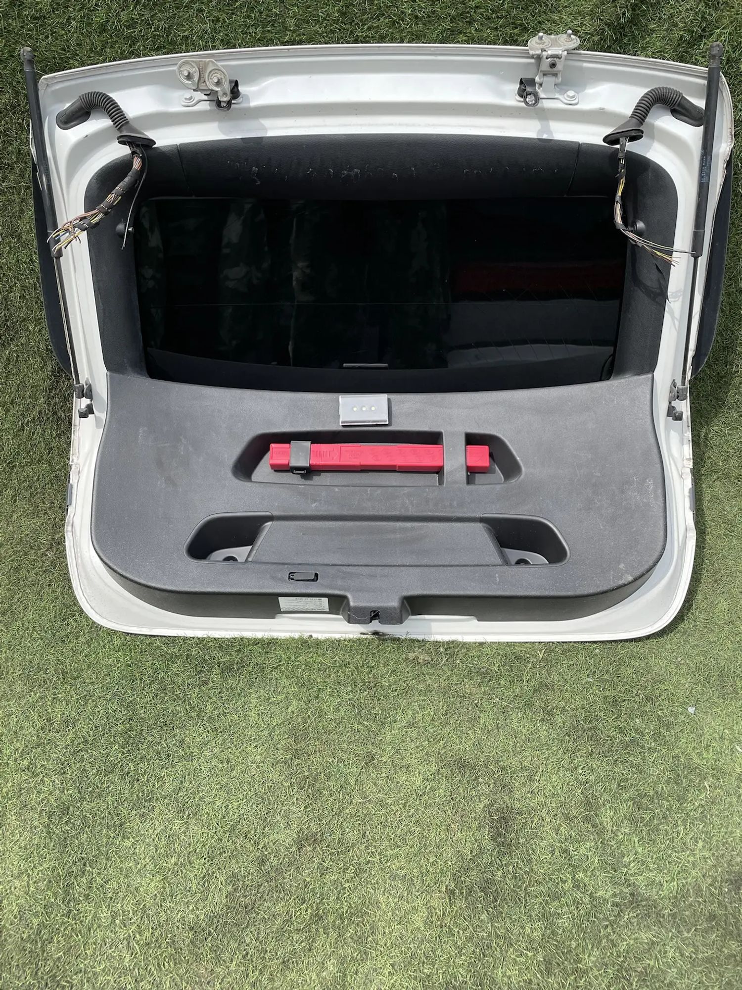 https://ycs.partsauto.market/partsauto-images/thmbs/userImages/772e461030aea93f4dbb6447c0f924d3/part/64db7b46-aa03-4071-9ca4-e8c080f6f46a_1778748302653.jpg