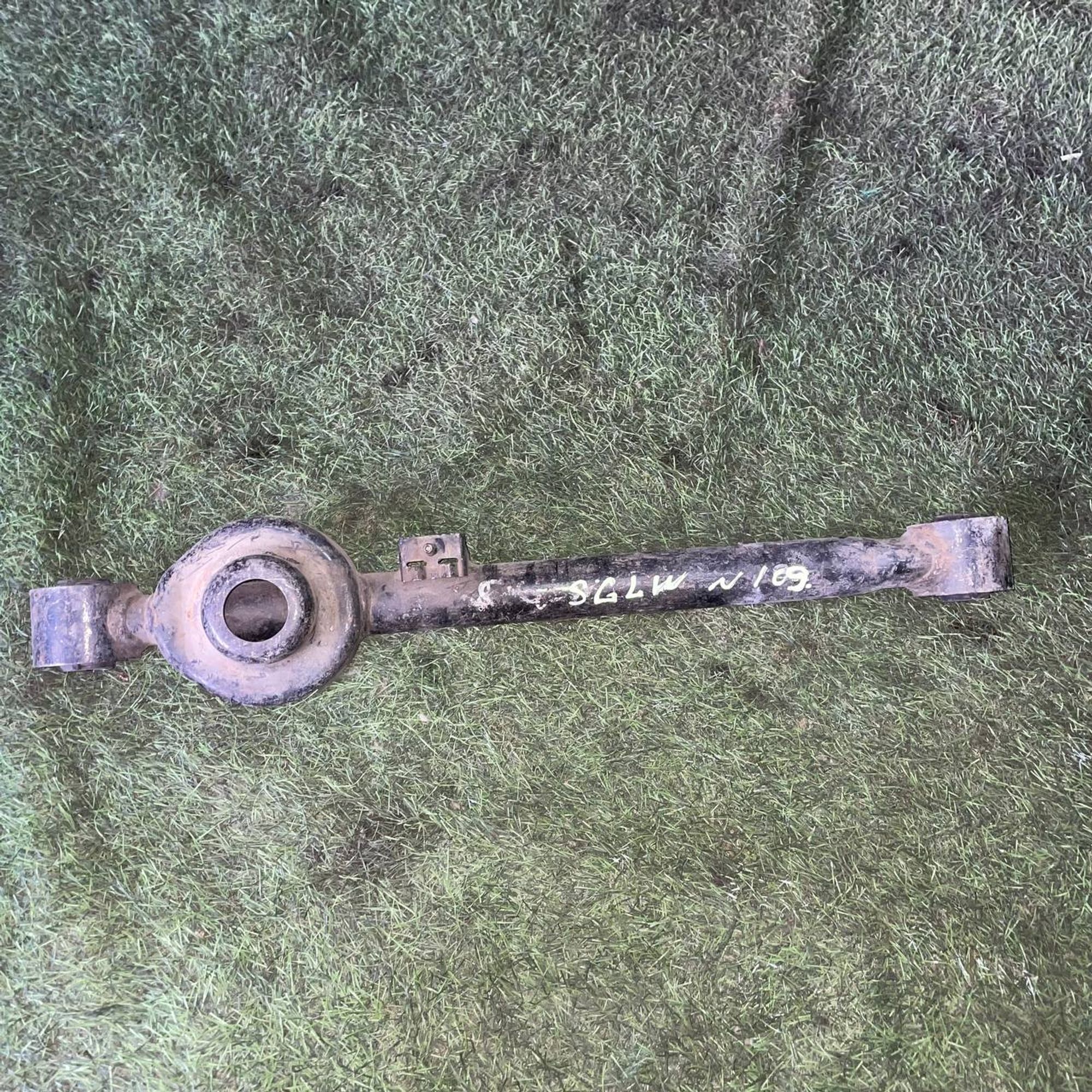 109 Рычаг задний правый нижний Mazda Bongo SGLW, 2000 рублей, Невинномысск