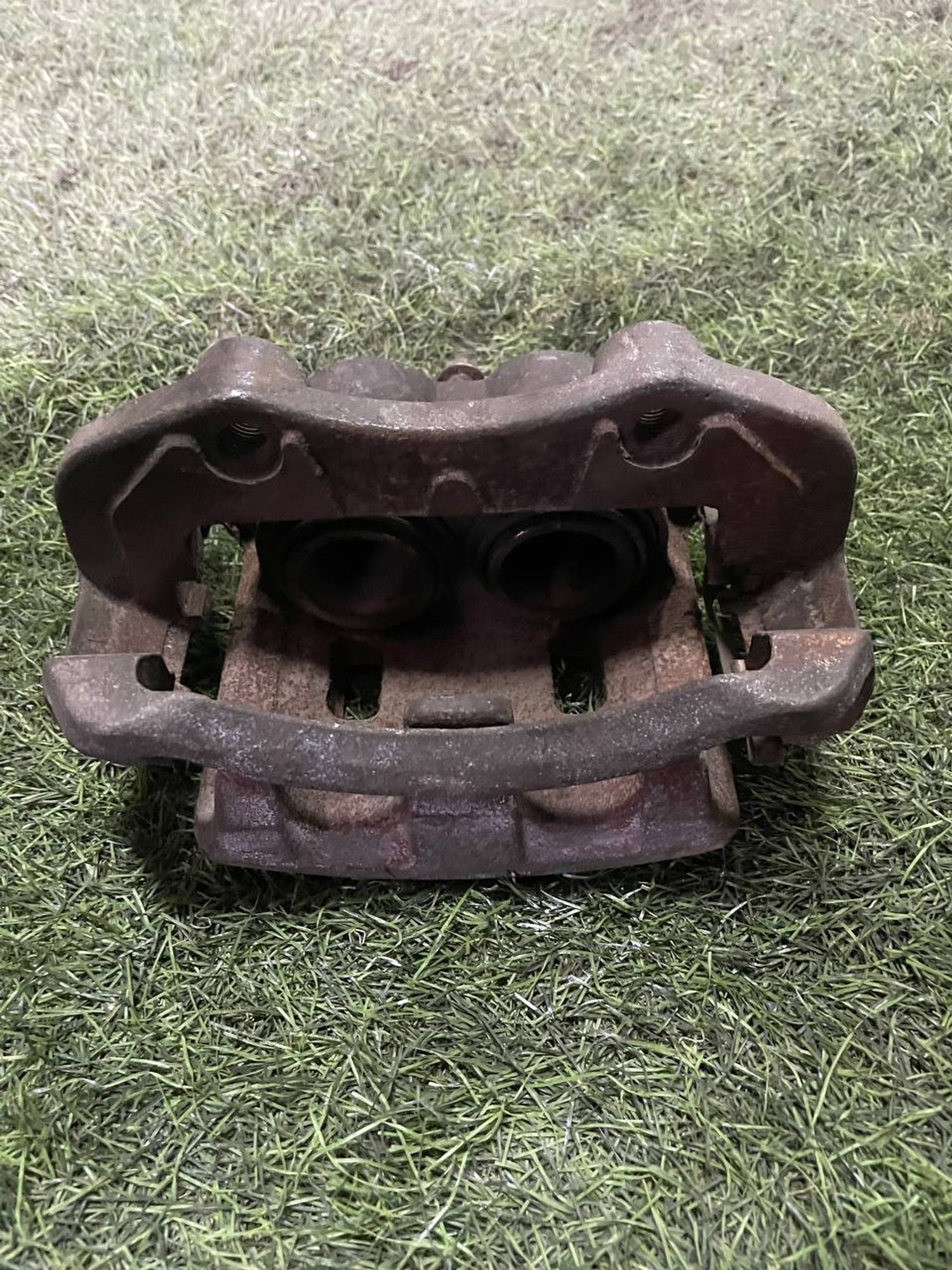 401 Суппорт тормозной передний левый NISSAN RNESSA N30, 3000 рублей, Невинномысск