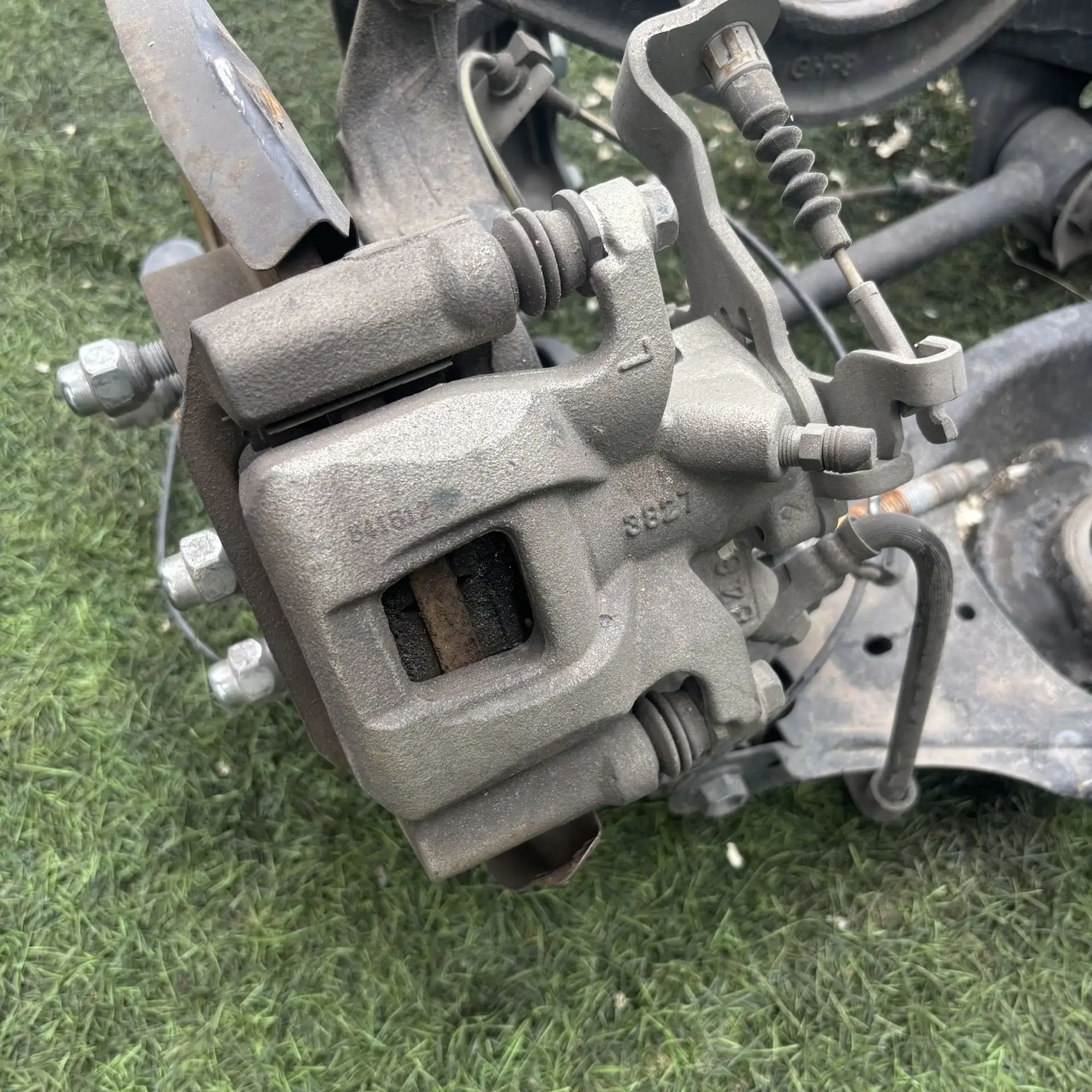 https://ycs.partsauto.market/partsauto-images/thmbs/userImages/772e461030aea93f4dbb6447c0f924d3/part/6557f410-3585-4302-a7e1-71430d91b6a8_1777027399070.jpg