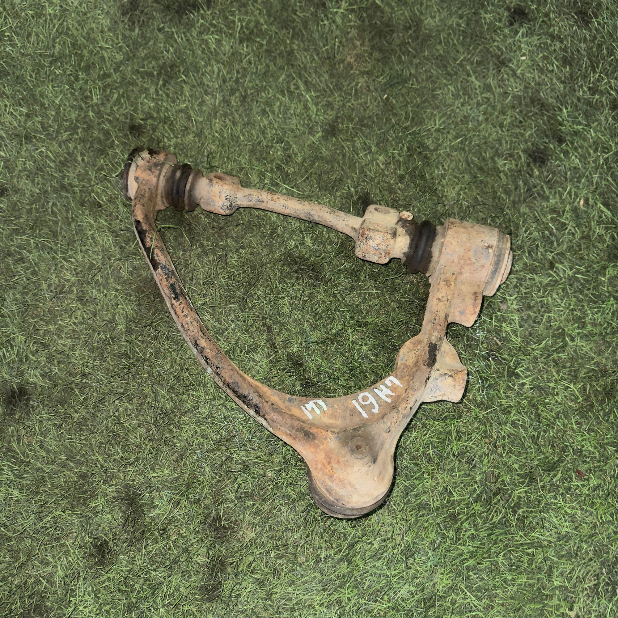 151 Рычаг передний левый верхний TOYOTA HIACE LH61, 1 рублей, Невинномысск