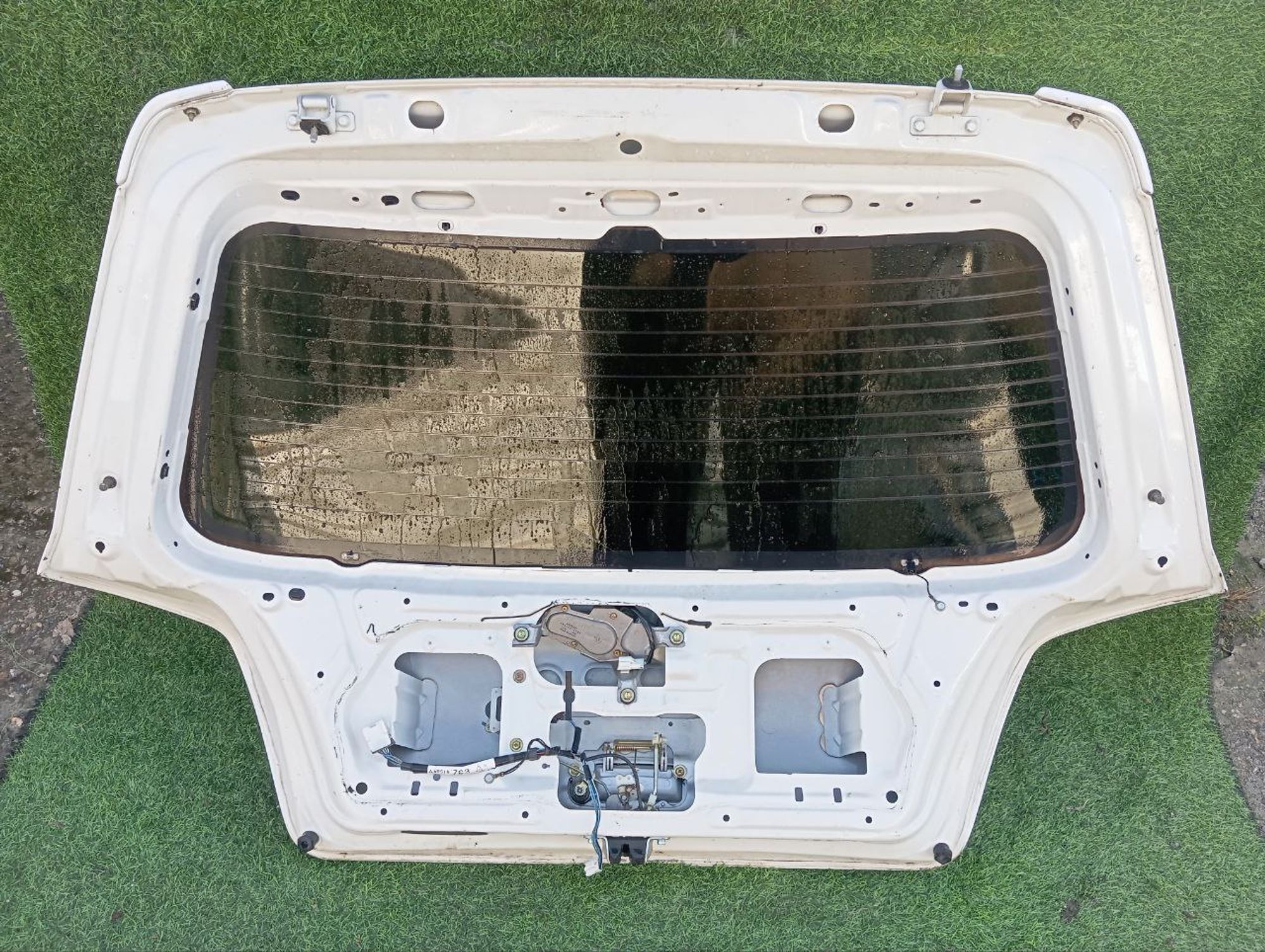 233 дверь багажника на MITSUBISHI AIRTREK CU2W, 23500 рублей, Невинномысск