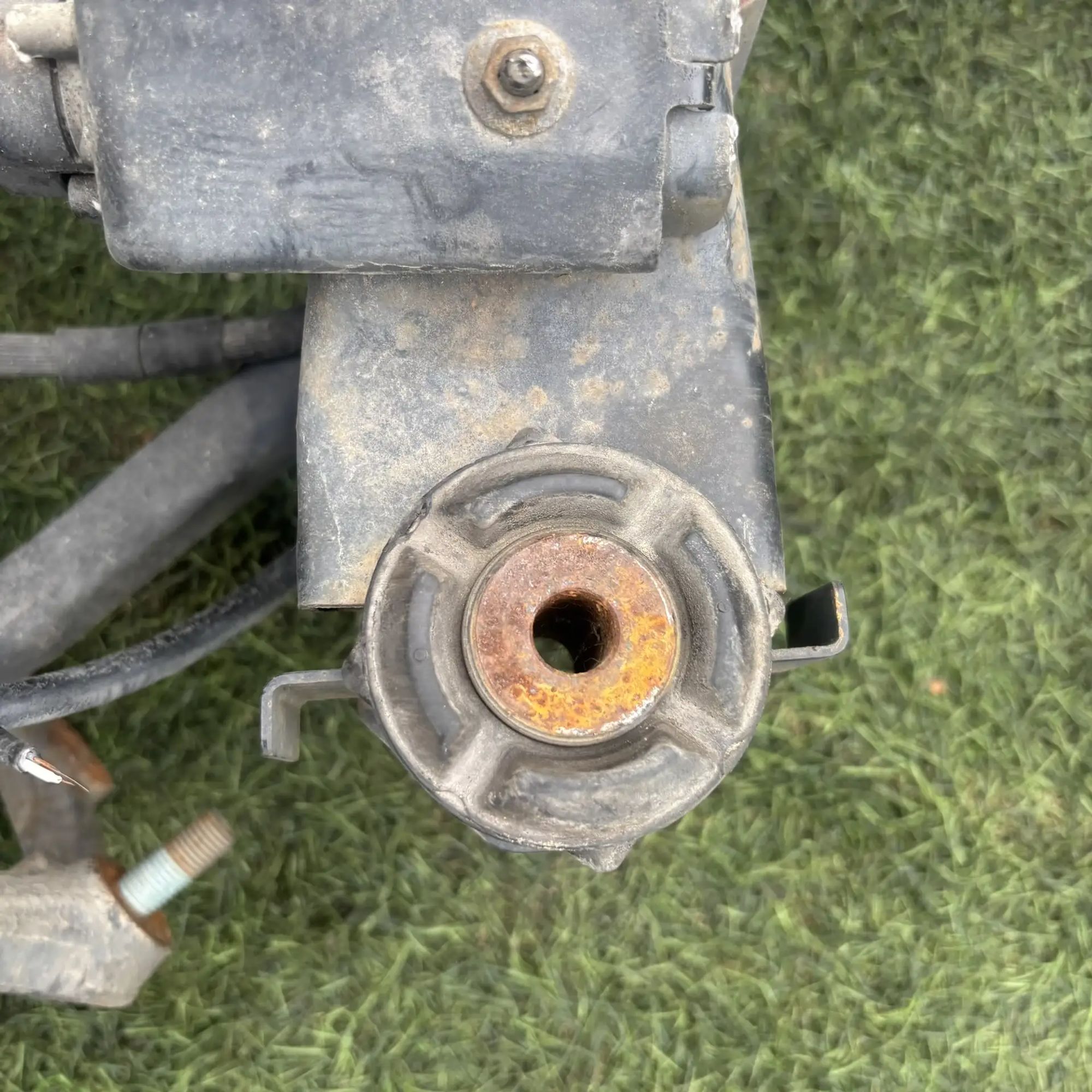 https://ycs.partsauto.market/partsauto-images/thmbs/userImages/772e461030aea93f4dbb6447c0f924d3/part/66137443-cd72-4f67-b67b-c3c67a35daf9_1777015178619.jpg