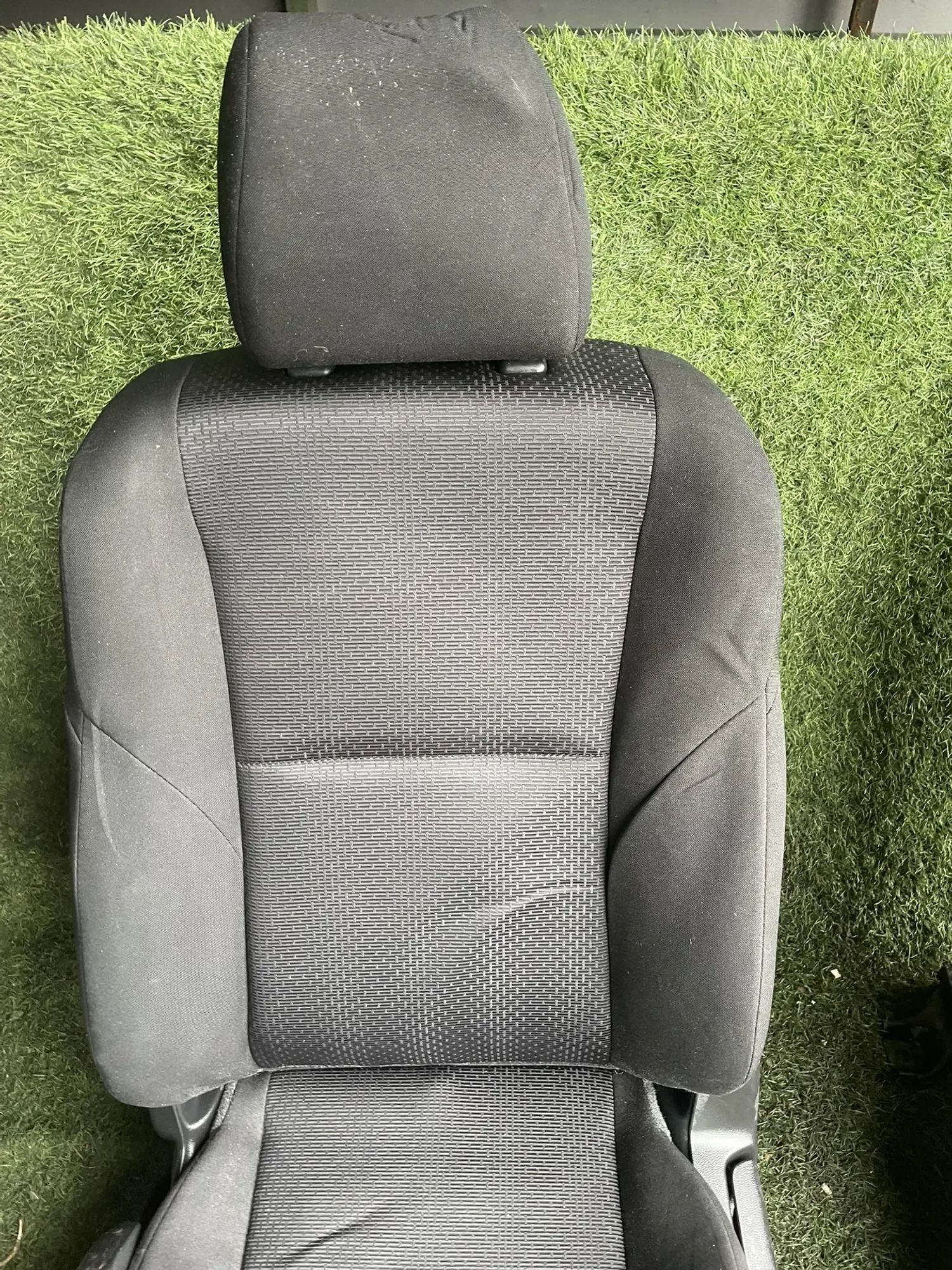 https://ycs.partsauto.market/partsauto-images/thmbs/userImages/772e461030aea93f4dbb6447c0f924d3/part/66ba8442-55be-4f93-9bd9-32891f84e5d0_1777967184127.jpg