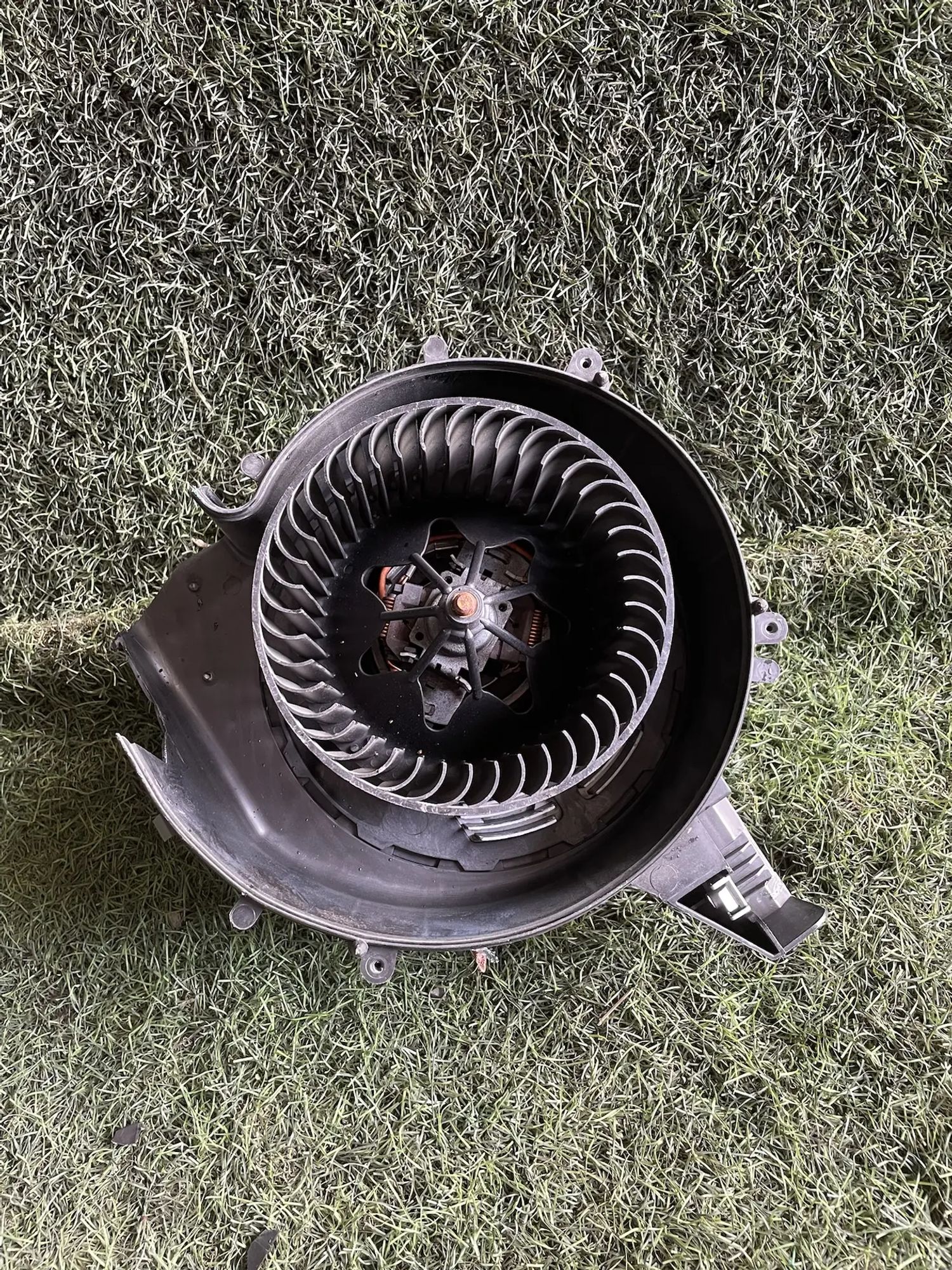 https://ycs.partsauto.market/partsauto-images/thmbs/userImages/772e461030aea93f4dbb6447c0f924d3/part/67443075-6be3-4b2b-b669-966abd37c7fd_1778665919584.jpg