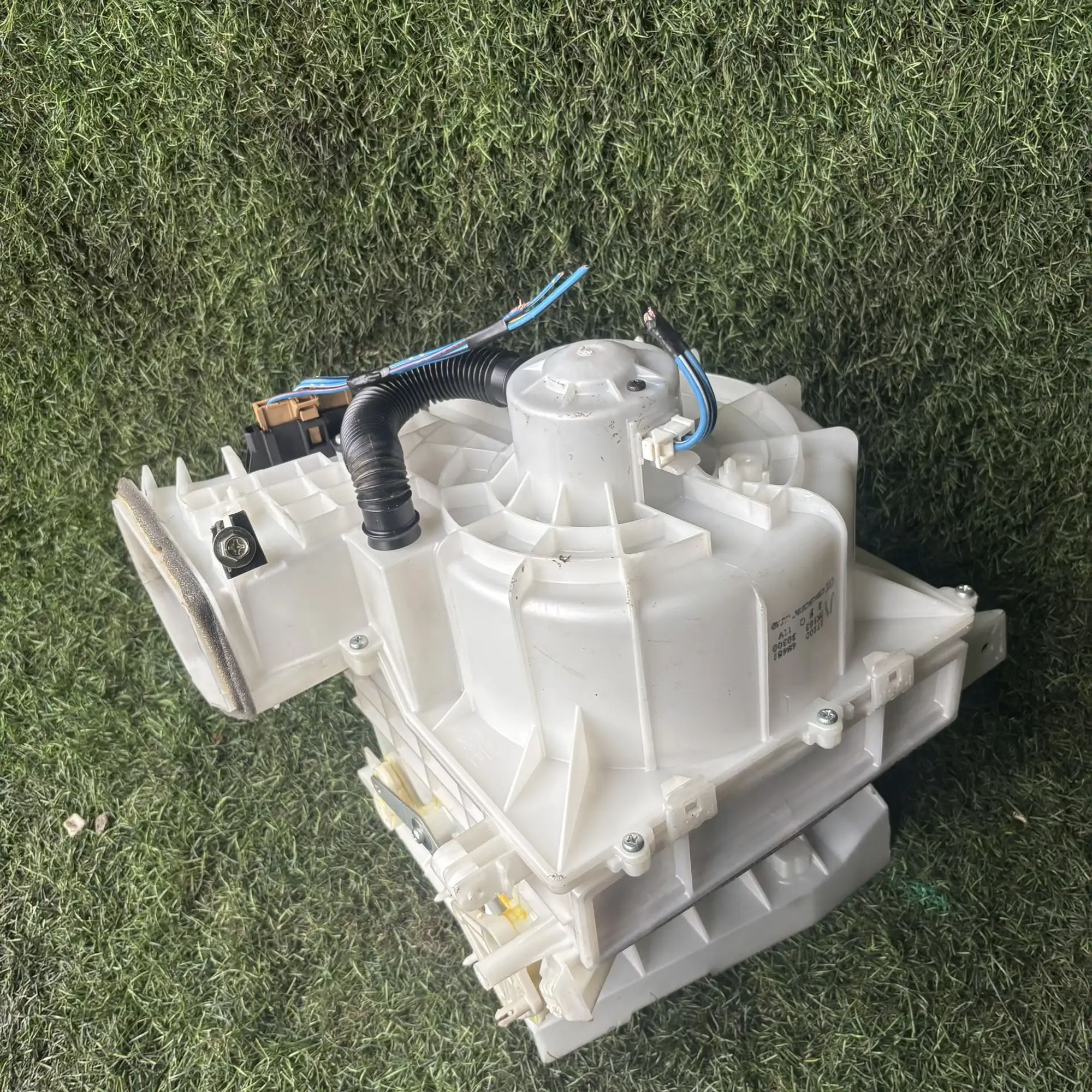 https://ycs.partsauto.market/partsauto-images/thmbs/userImages/772e461030aea93f4dbb6447c0f924d3/part/675e7768-47d8-41bb-8d89-295f3853f5de_1776933499550.jpg