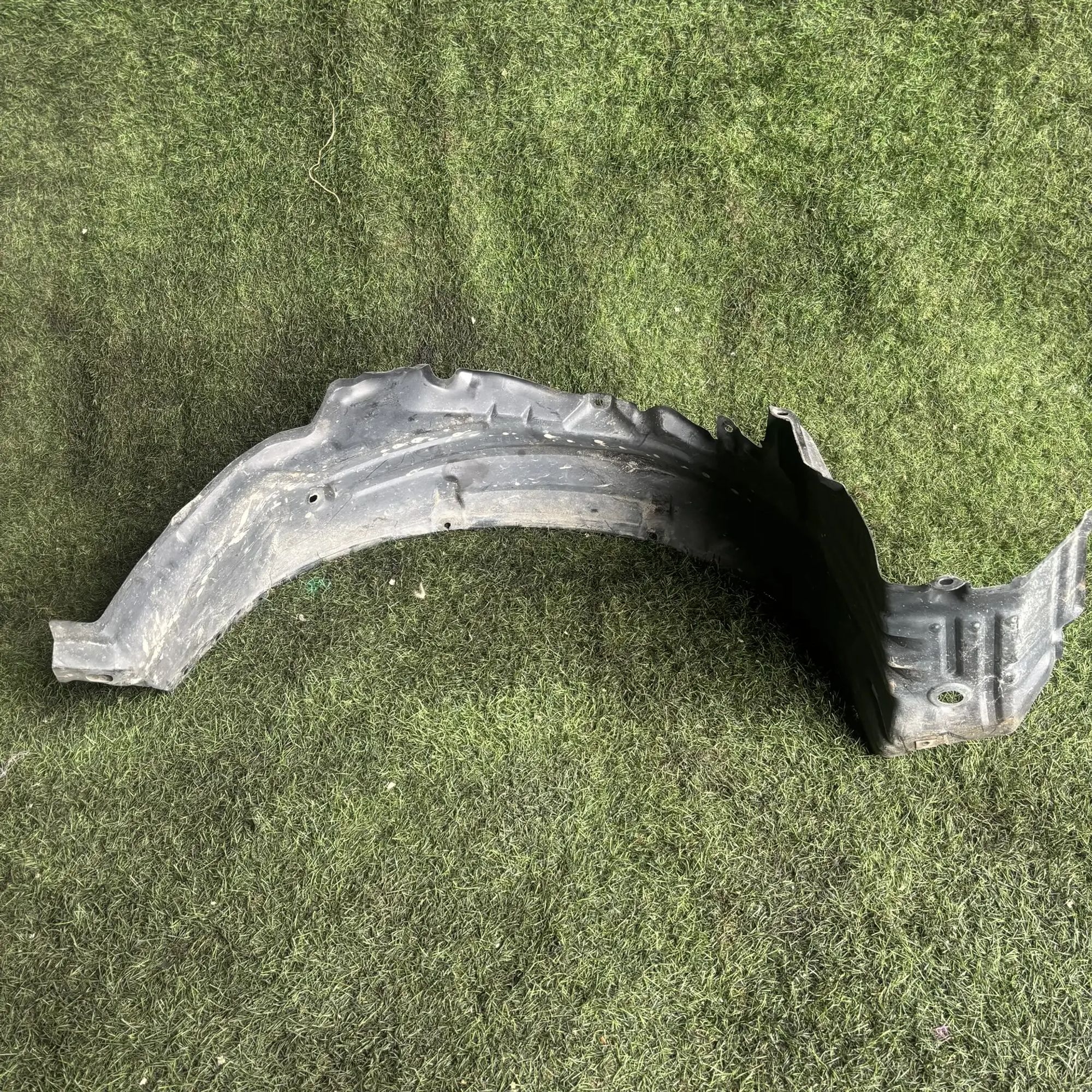 2540 Подкрылок передний левый Nissan Sunny FB15 QG15DE 2002, 3000 рублей, Невинномысск