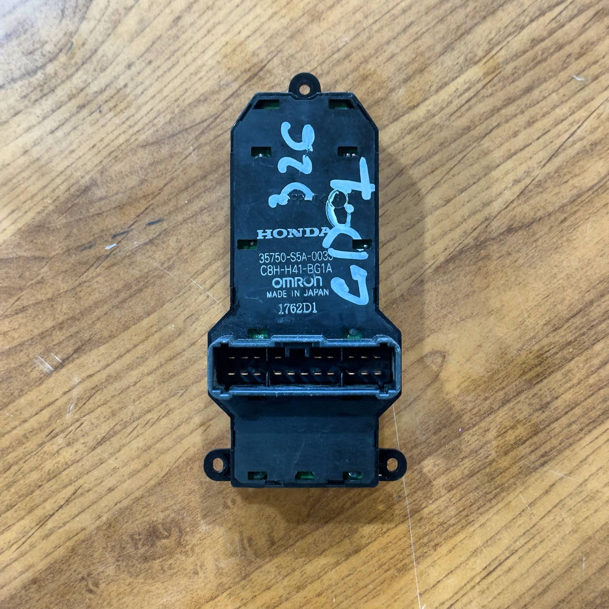 326 Блок управления стеклоподъемниками HONDA FIT GD1, 3000 рублей, Невинномысск