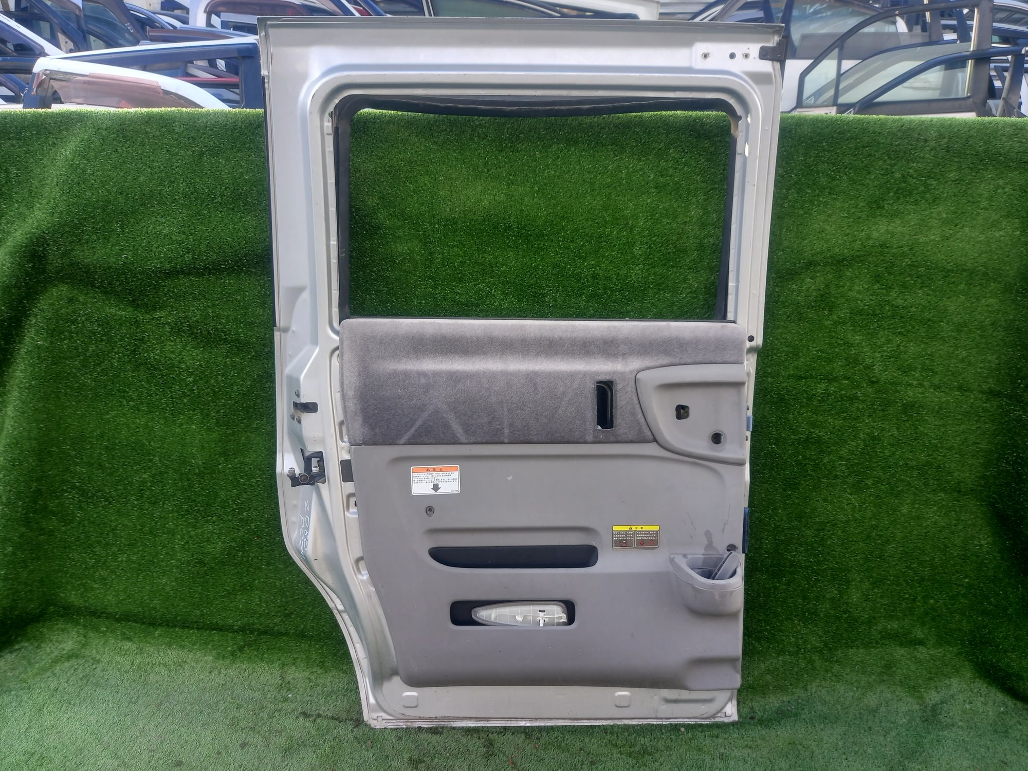 2080 дверь на NISSAN SERENA C24, 10000 рублей, Невинномысск