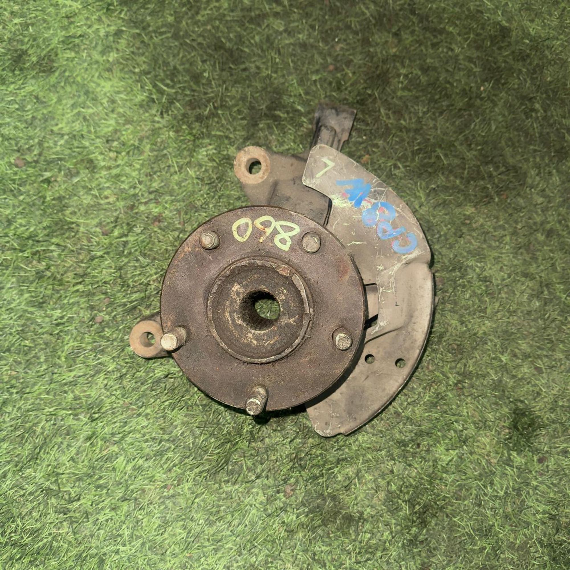 860 Ступица передняя левая MAZDA PREMACY CP8W, 4500 рублей, Невинномысск