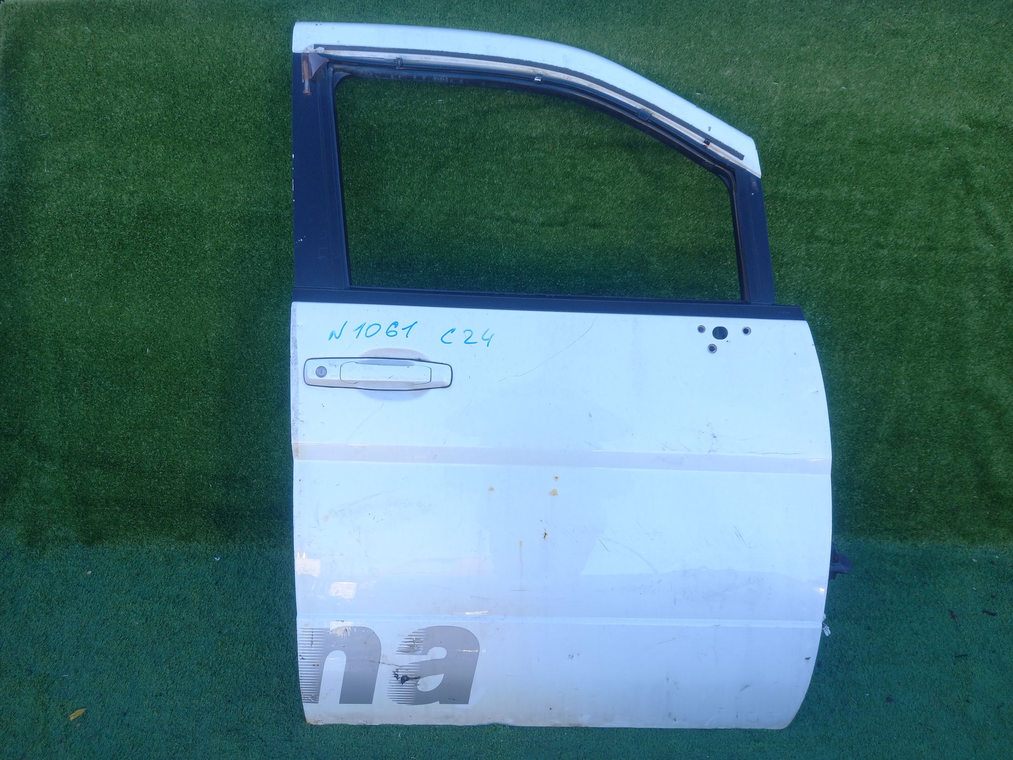 1061 дверь F/R на NISSAN SERENA C24, 10000 рублей, Невинномысск