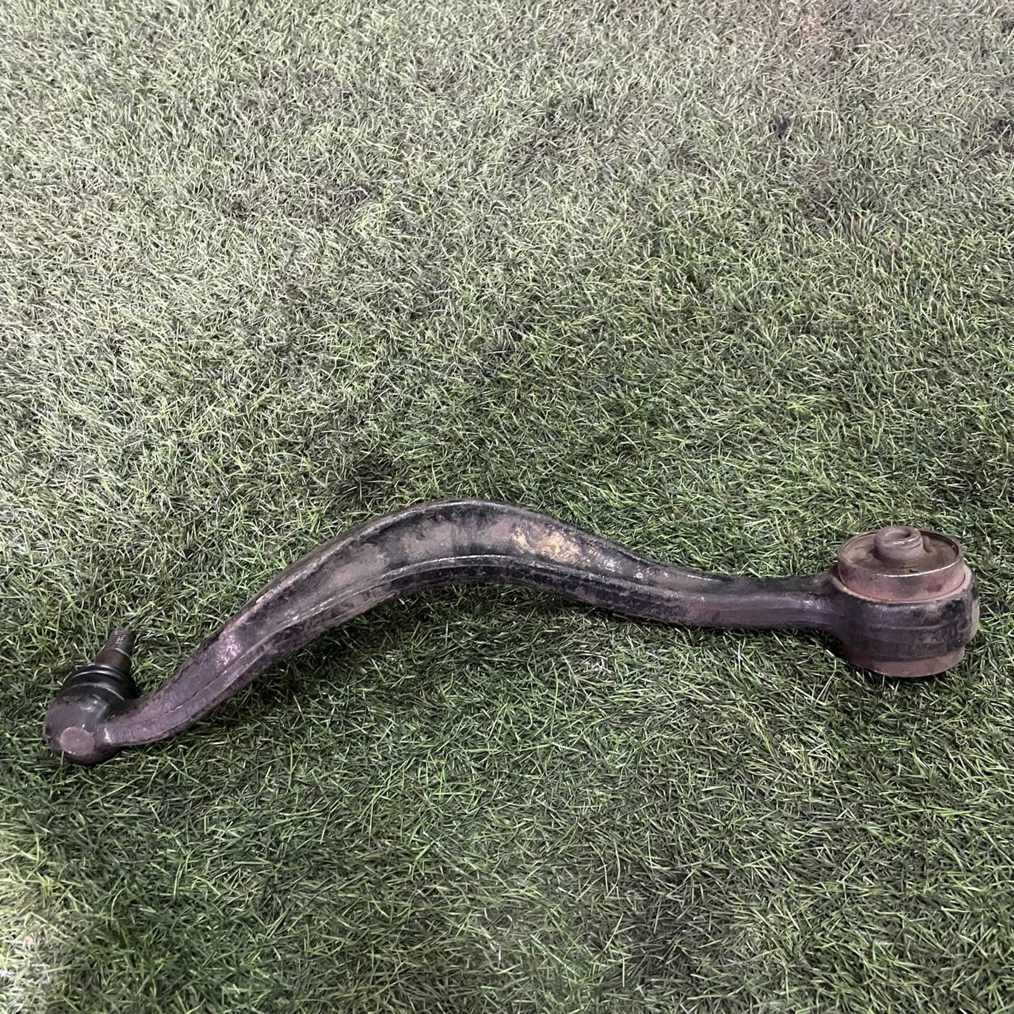 31 Рычаг передний левый нижний Mazda Atenza GG, 3000 рублей, Невинномысск