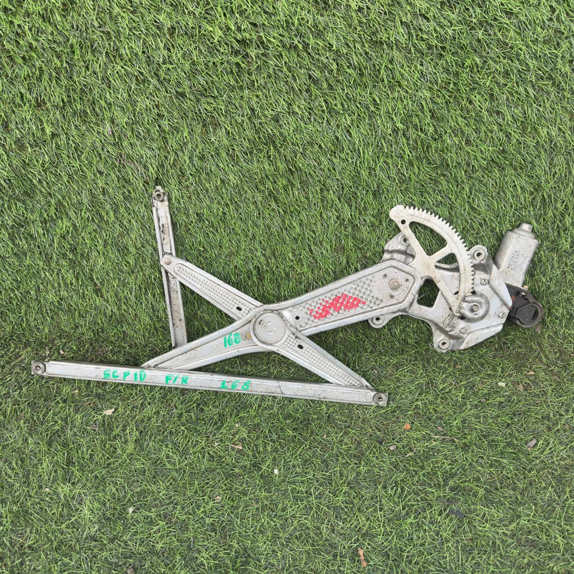 168 Стеклоподъемник передней правой двери Toyota Vitz NCP10, 7000 рублей, Невинномысск