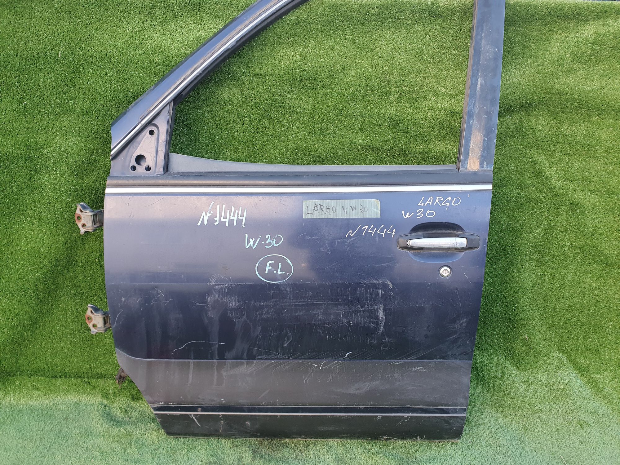 1444 дверь на NISSAN LARGO W30, 9000 рублей, Невинномысск