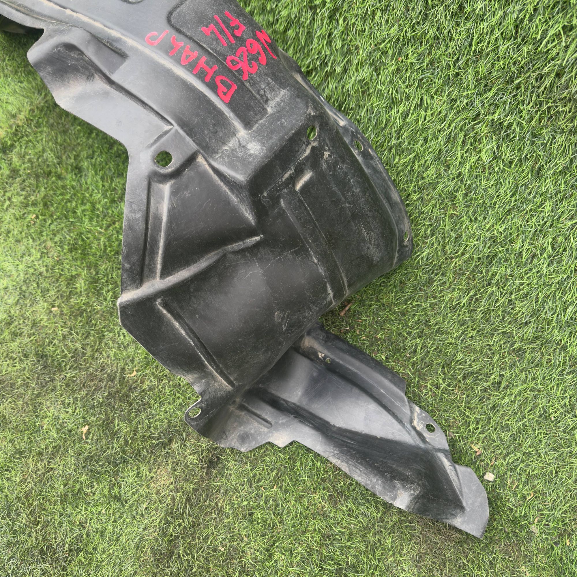 626 Подкрылок передний левый MAZDA FAMILIA BHALP, 999 рублей, Невинномысск