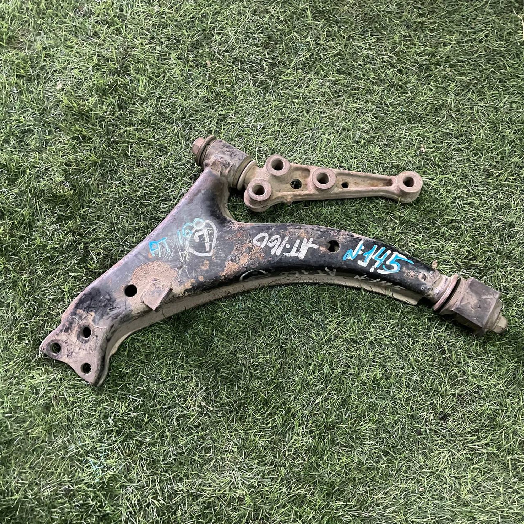 145 Рычаг передний левый нижний TOYOTA CARINA AT160, 1 рублей, Невинномысск