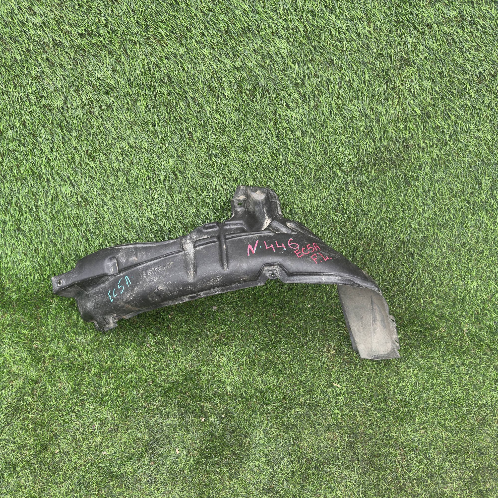 446 Подкрылок передний левый MITSUBISHI EC5A, 999 рублей, Невинномысск