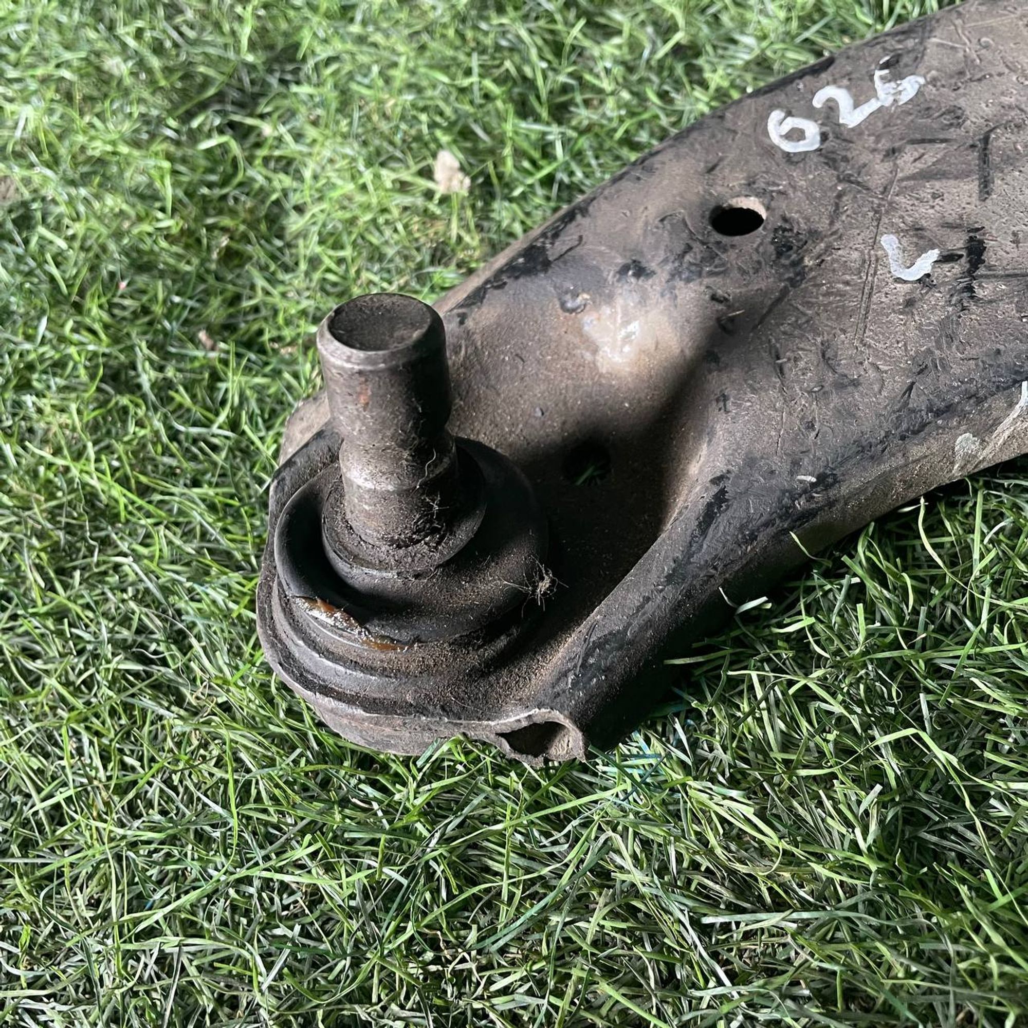 418 Рычаг передний левый нижний MAZDA 626, 3000 рублей, Невинномысск