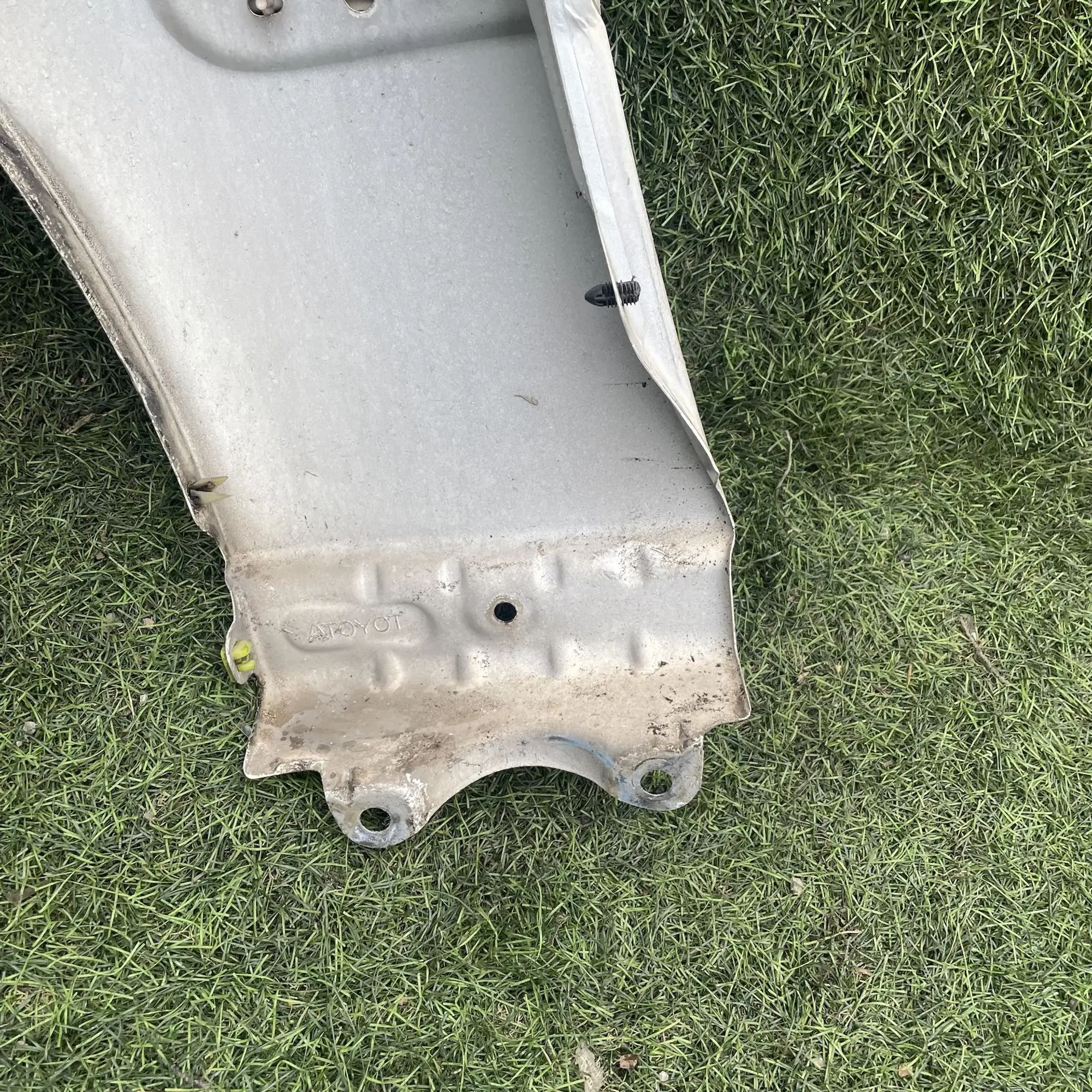 https://ycs.partsauto.market/partsauto-images/thmbs/userImages/772e461030aea93f4dbb6447c0f924d3/part/6b1f72ed-4b63-424e-9144-12eea1730ad2_1778834993033.jpg