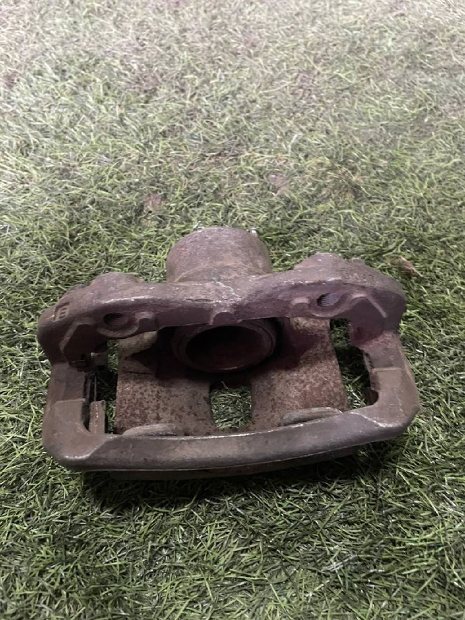 481 Суппорт тормозной передний левый NISSAN CEFIRO A32, 3000 рублей, Невинномысск