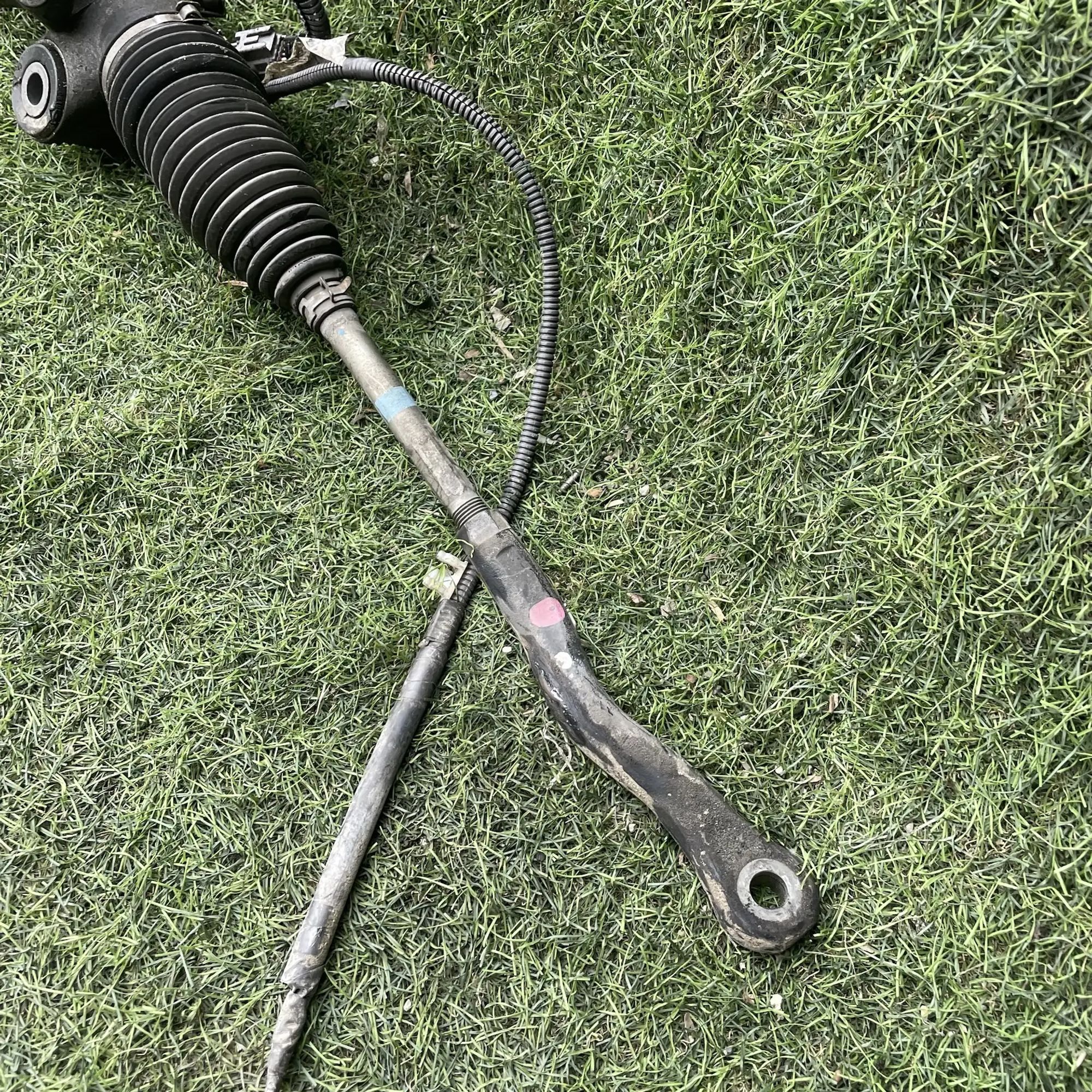 https://ycs.partsauto.market/partsauto-images/thmbs/userImages/772e461030aea93f4dbb6447c0f924d3/part/6bf92ae1-0b68-4213-915c-21f492f47835_1779198544177.jpg