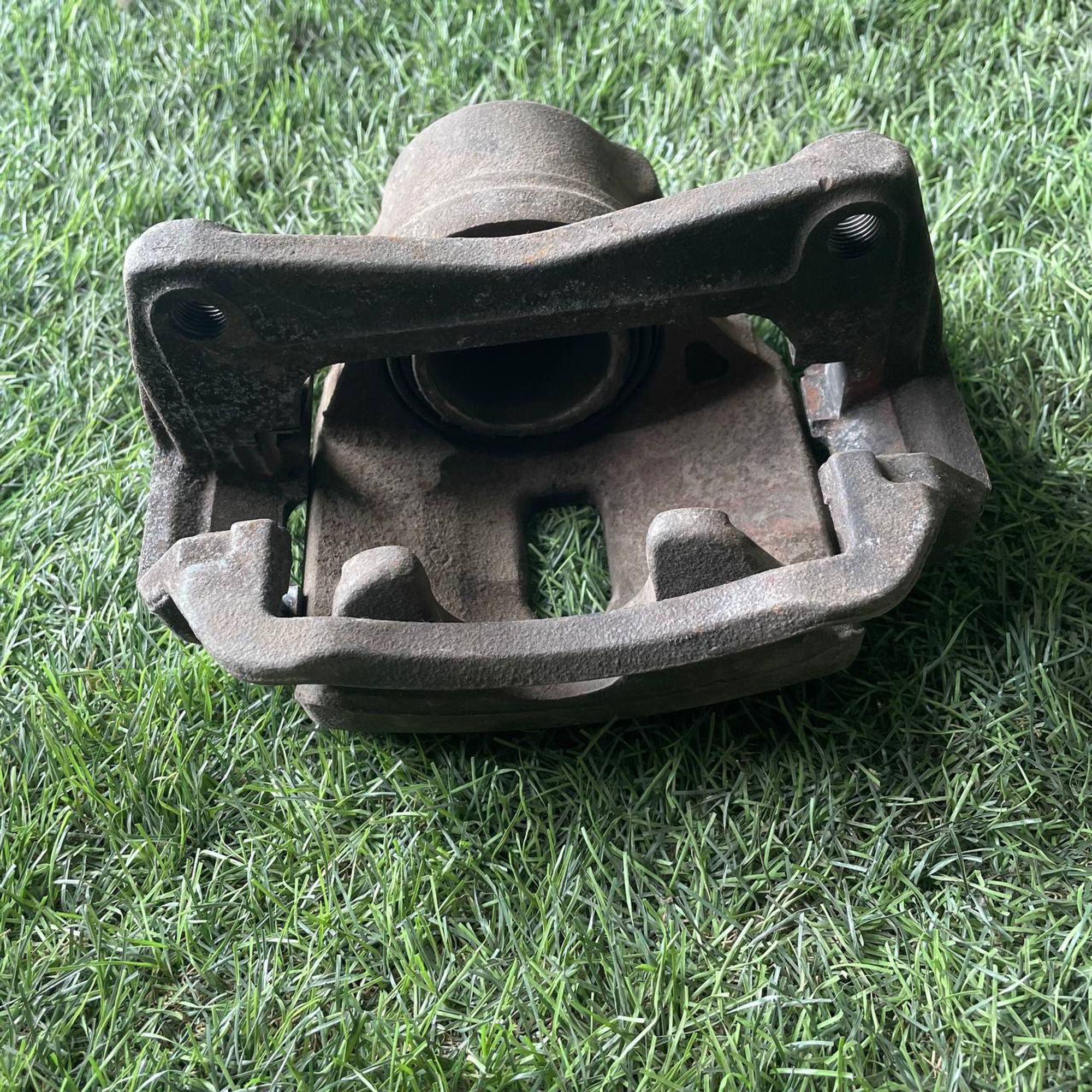 243 Суппорт тормозной передний правый TOYOTA CALDINA ST215, 3000 рублей, Невинномысск