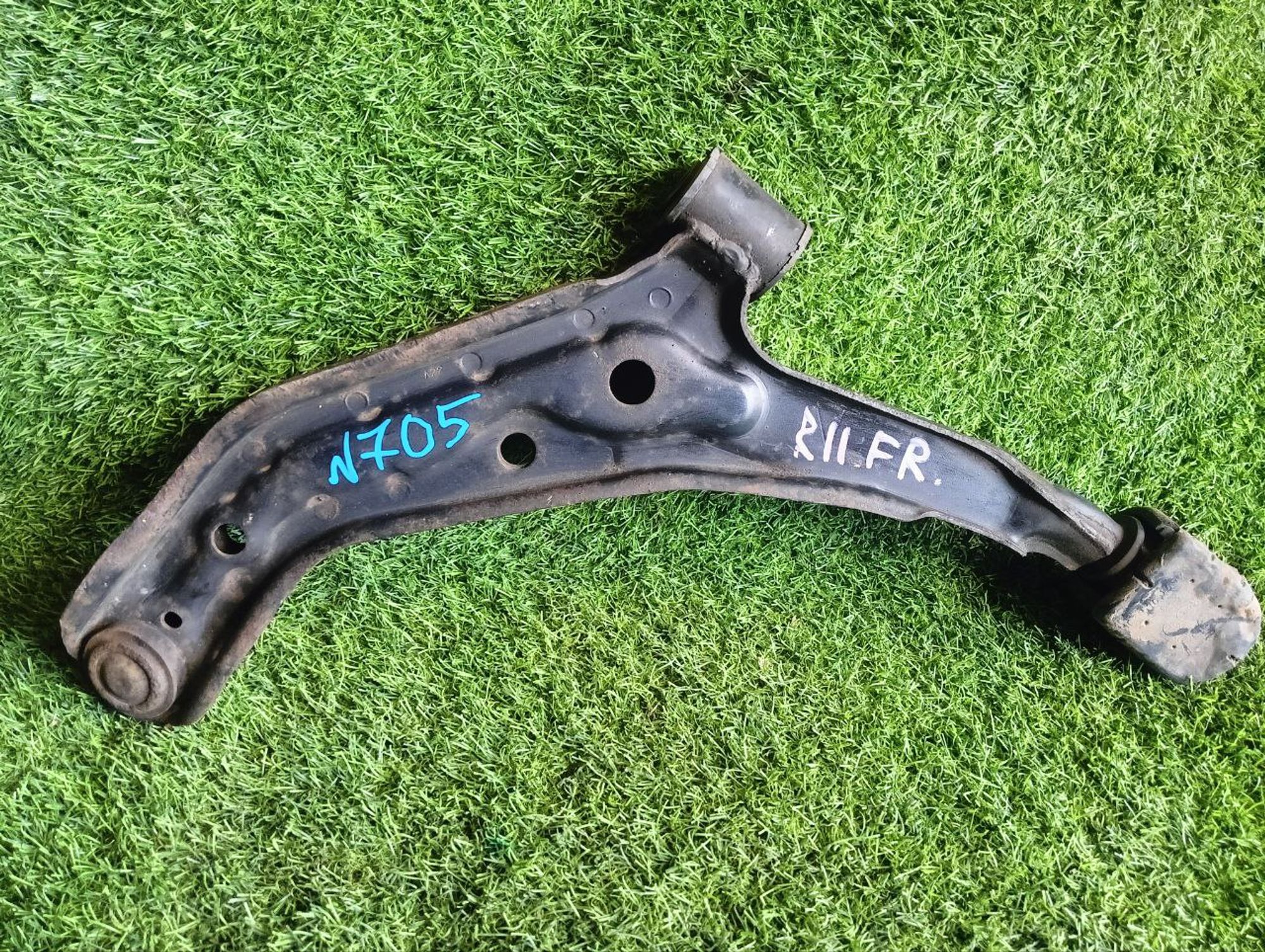 705 Рычаг передний правый нижний NISSAN PRESEA R11, 1 рублей, Невинномысск