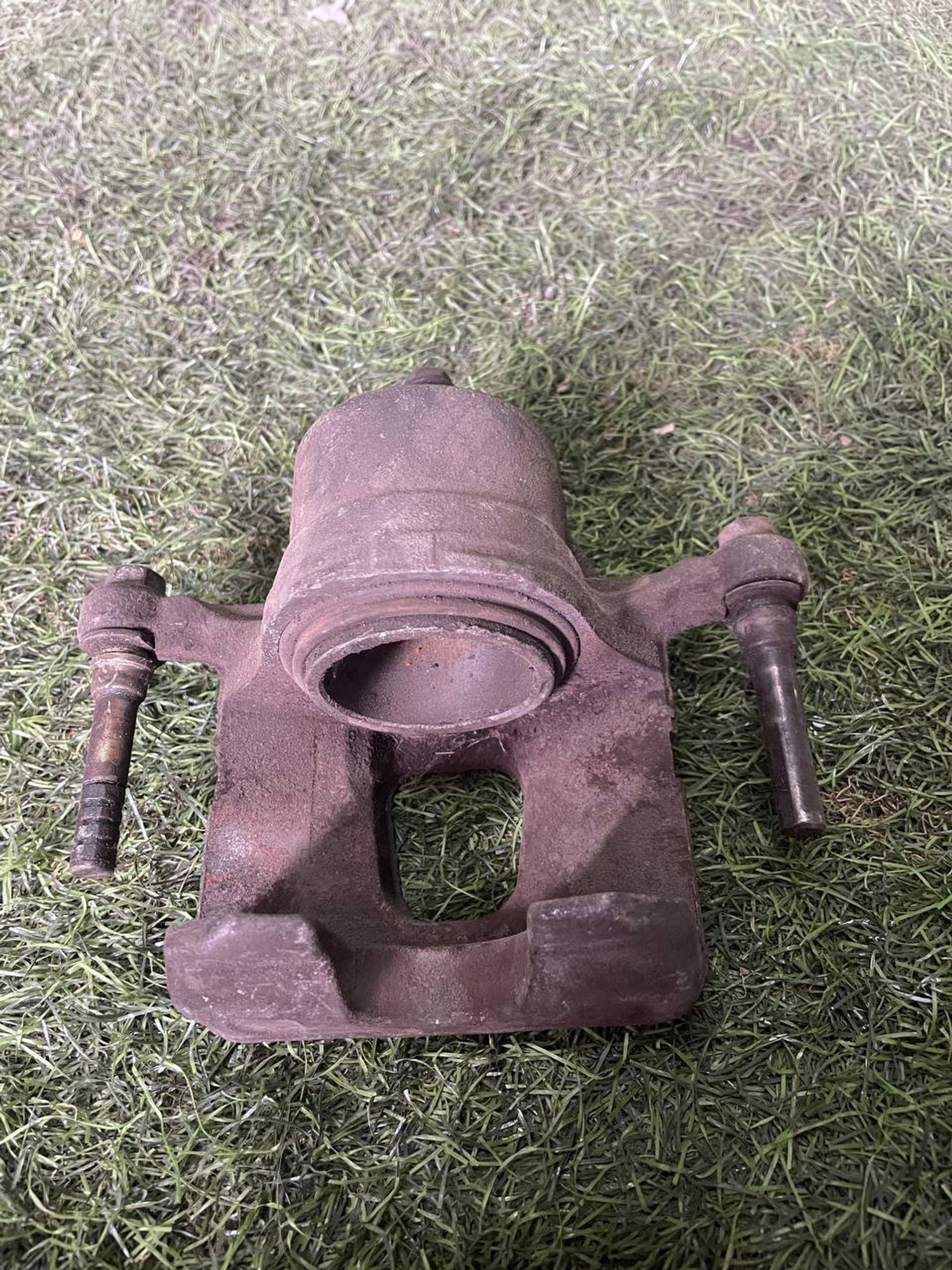 477 Суппорт тормозной передний левый NISSAN CEFIRO A33, 2000 рублей, Невинномысск