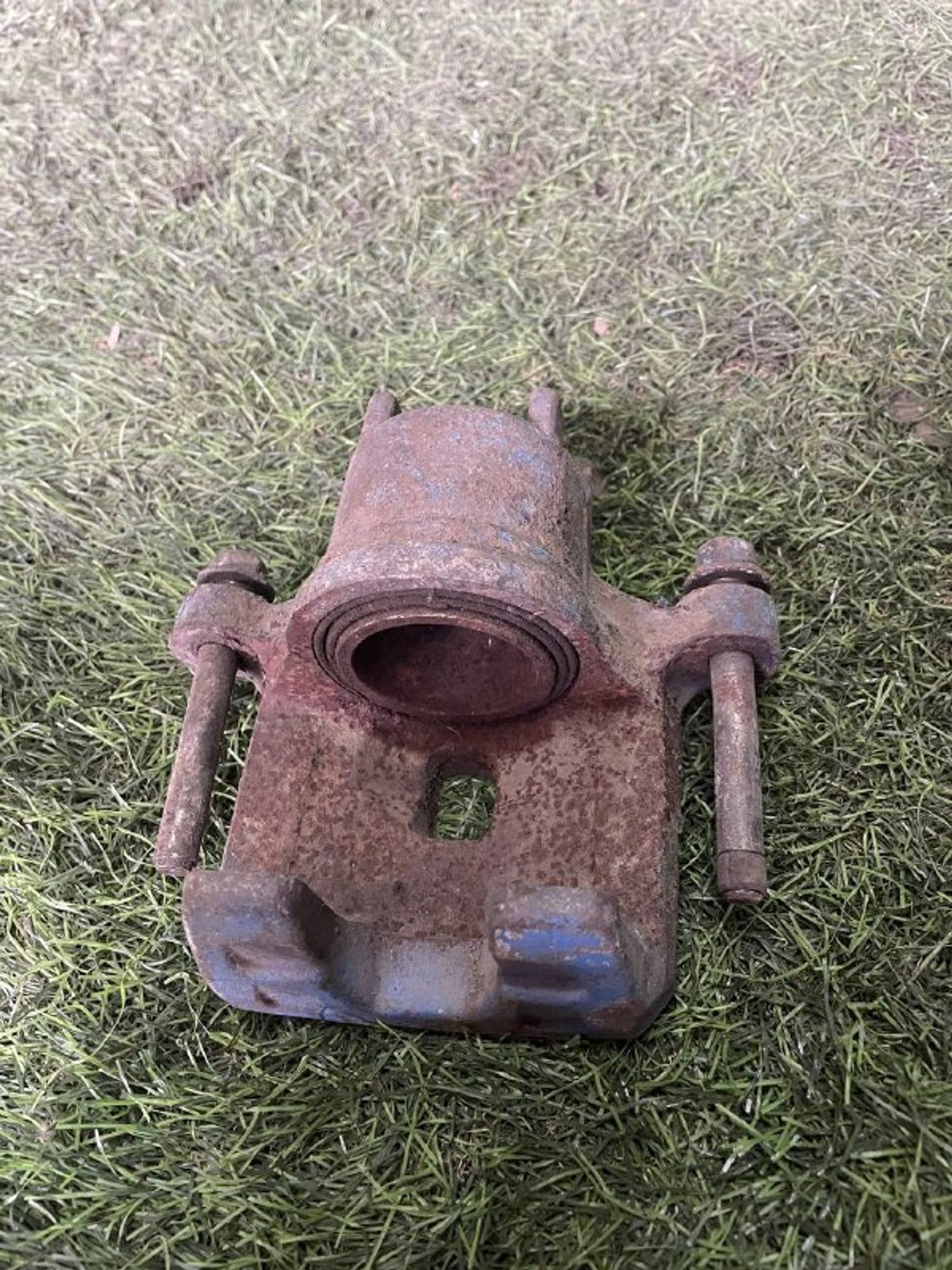 88 Суппорт тормозной передний правый MITSUBISHI COLT Z25A, 3000 рублей, Невинномысск