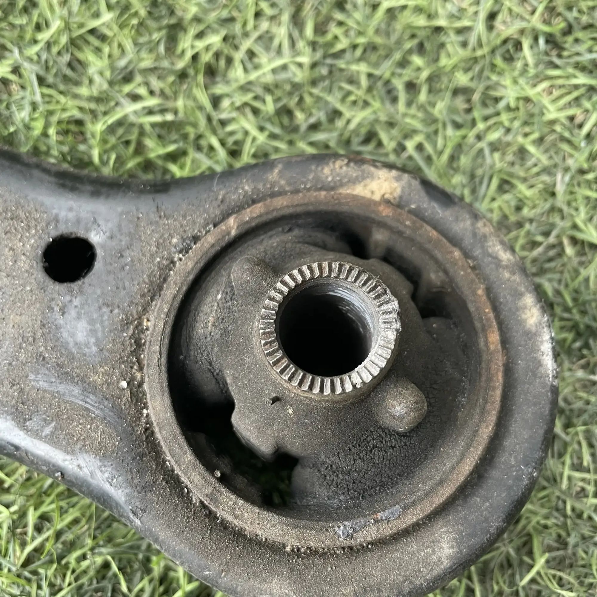 https://ycs.partsauto.market/partsauto-images/thmbs/userImages/772e461030aea93f4dbb6447c0f924d3/part/6e4827b4-d141-41f9-a744-eb2873d5fd9a_1779194756846.jpg