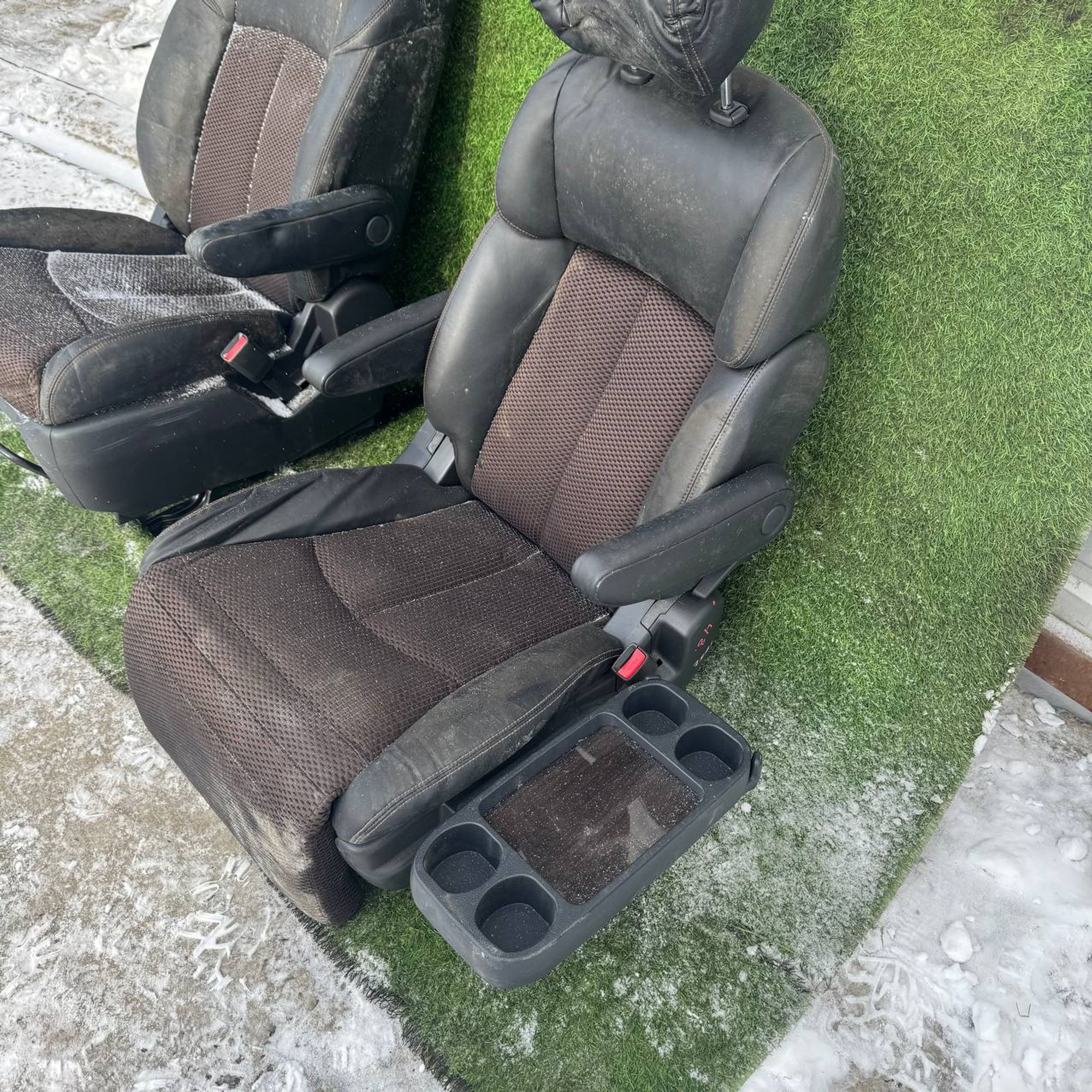https://ycs.partsauto.market/partsauto-images/thmbs/userImages/772e461030aea93f4dbb6447c0f924d3/part/6eb51579-5265-436f-85a9-c7315581d1a6_1740204975532.jpg