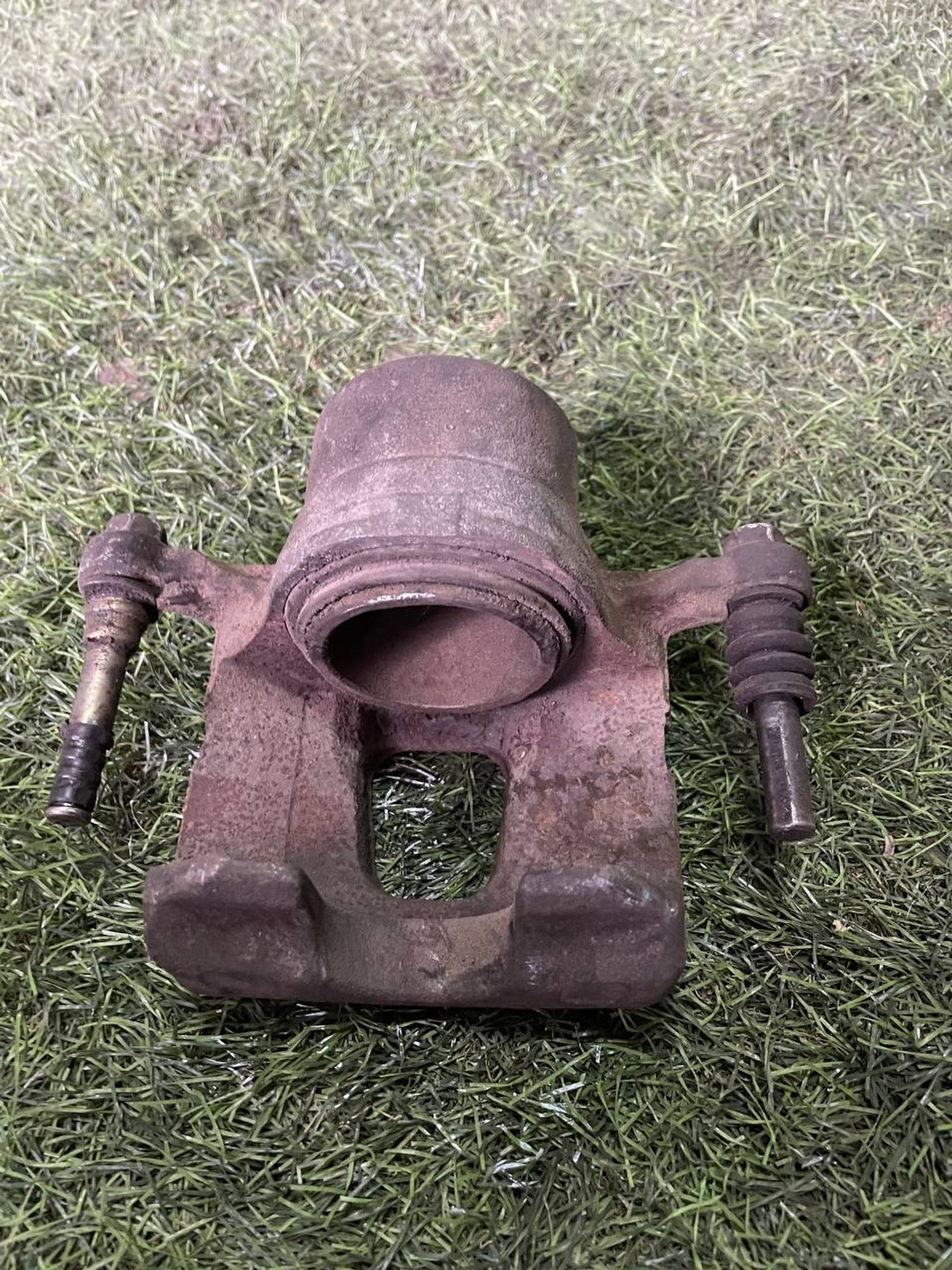 386 Суппорт тормозной передний левый NISSAN PRIMERA P11, 3000 рублей, Невинномысск